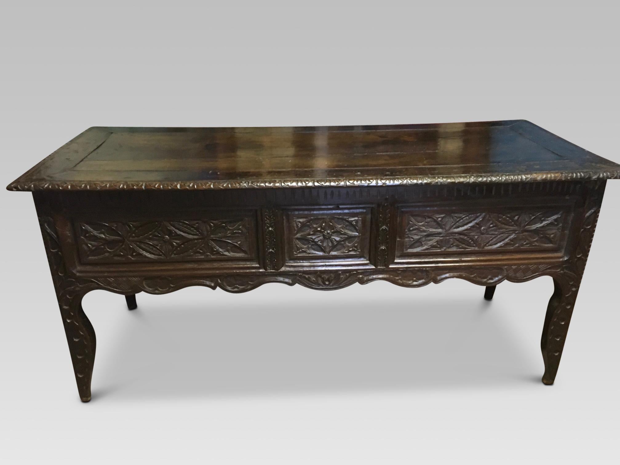 Serving Table, French Late 18th Century, Oak  For Sale 2