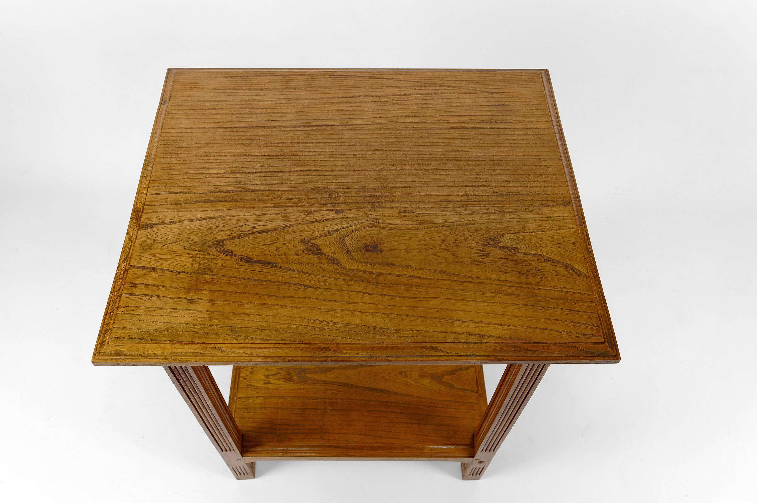  Serving table / side table / gueridon in oak, Art Nouveau, France, Circa 1910 For Sale 5