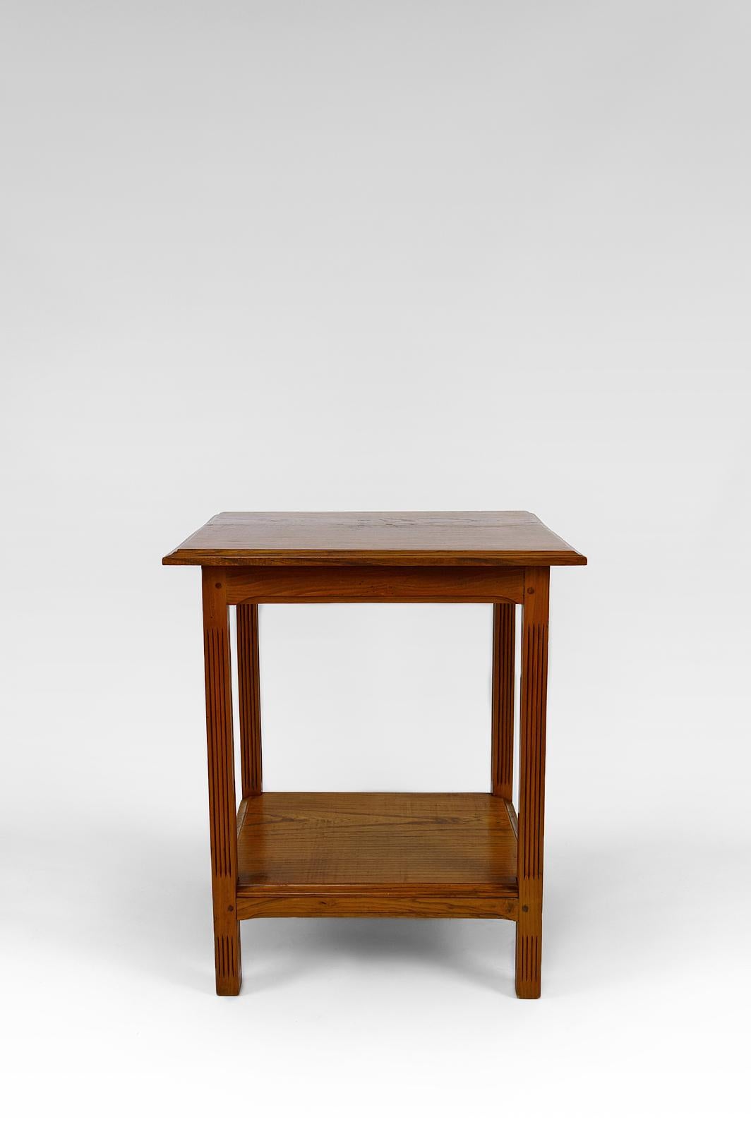  Serving table / side table / gueridon in oak, Art Nouveau, France, Circa 1910 For Sale 1