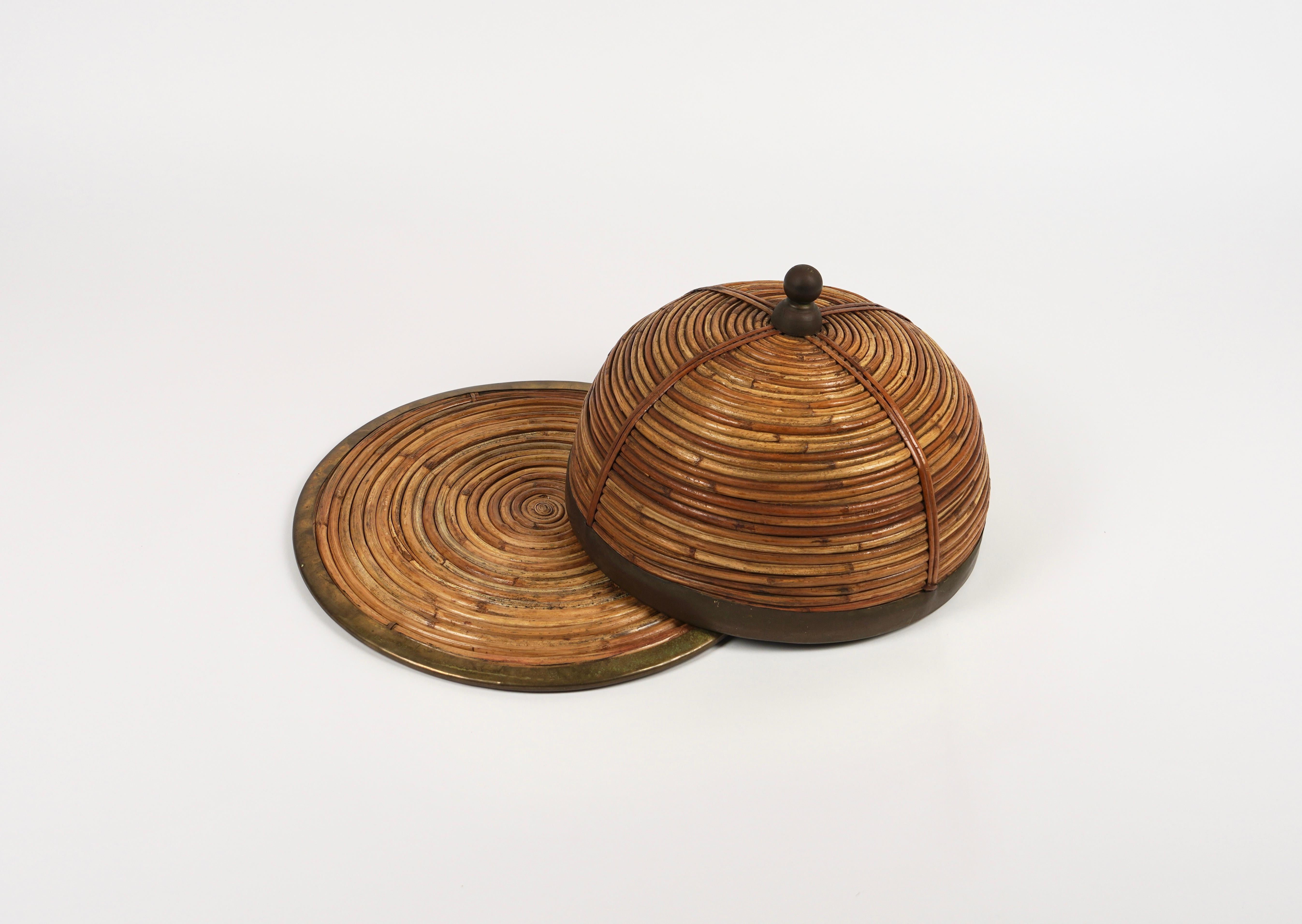 Mid-Century Modern Serving Tray Cloche Plate Bell in Rattan and Brass Italy, 1970s