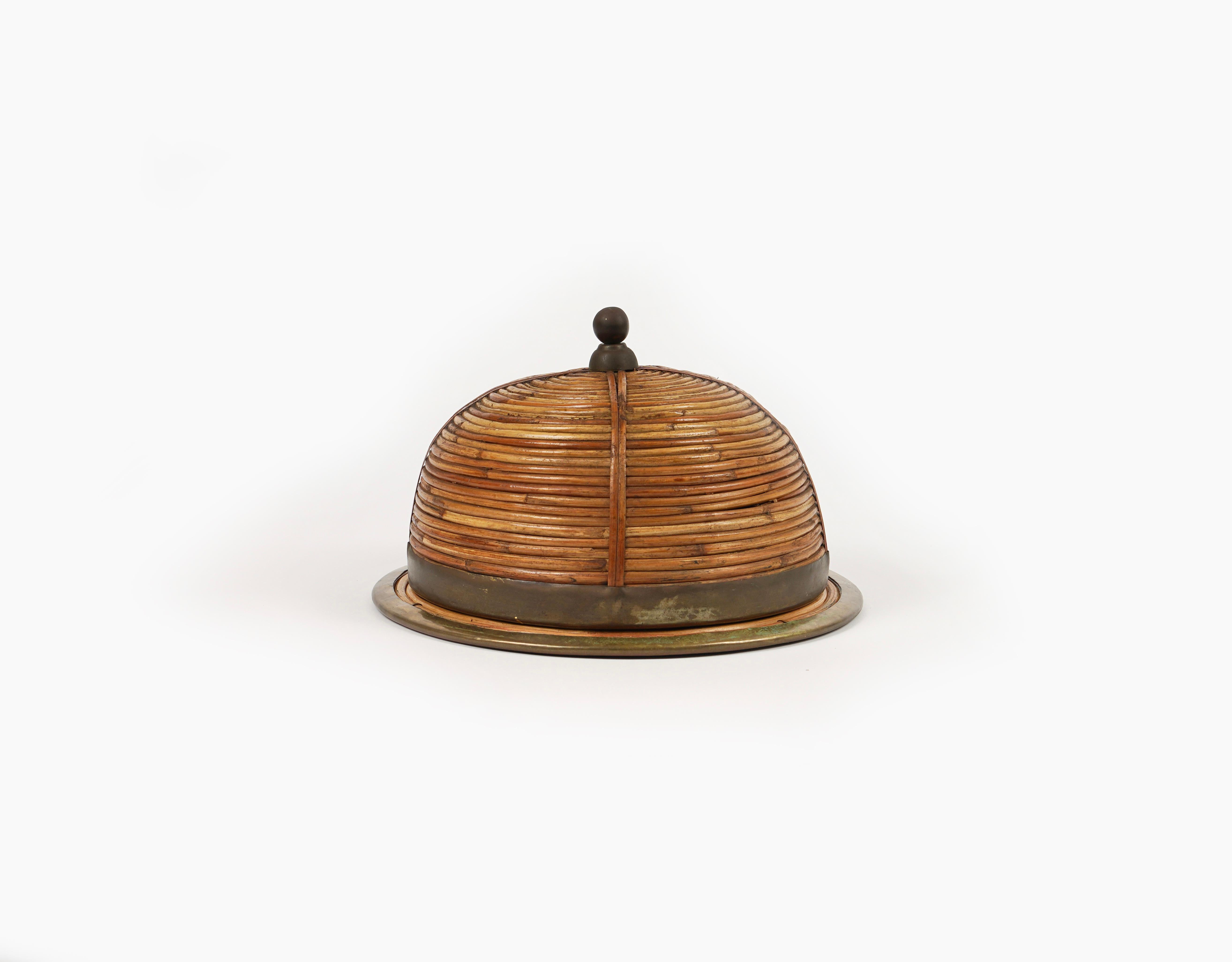 Serving Tray Cloche Plate Bell in Rattan and Brass Italy, 1970s In Good Condition In Rome, IT