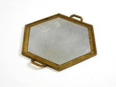 Bandeja de servicio de diseño brutalista, fabricada en aluminio y latón por David Marshall