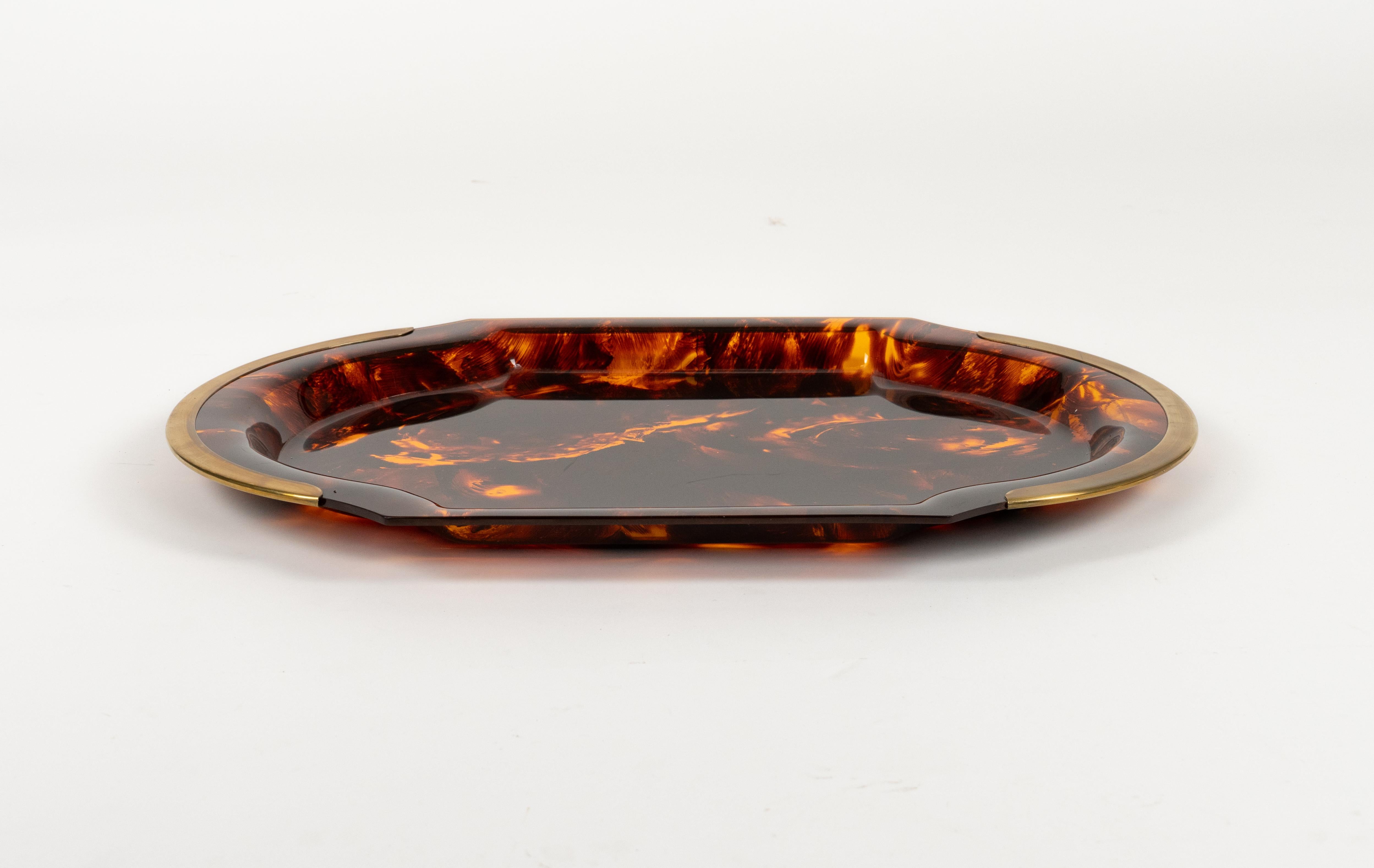 Mid-Century Modern Serving Tray in Effect Tortoiseshell Lucite & Brass by Guzzini, Italy 1970s For Sale