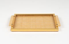 Vassoio da portata in lucite, rattan e alluminio in stile Christian Dior, Italia, anni '70