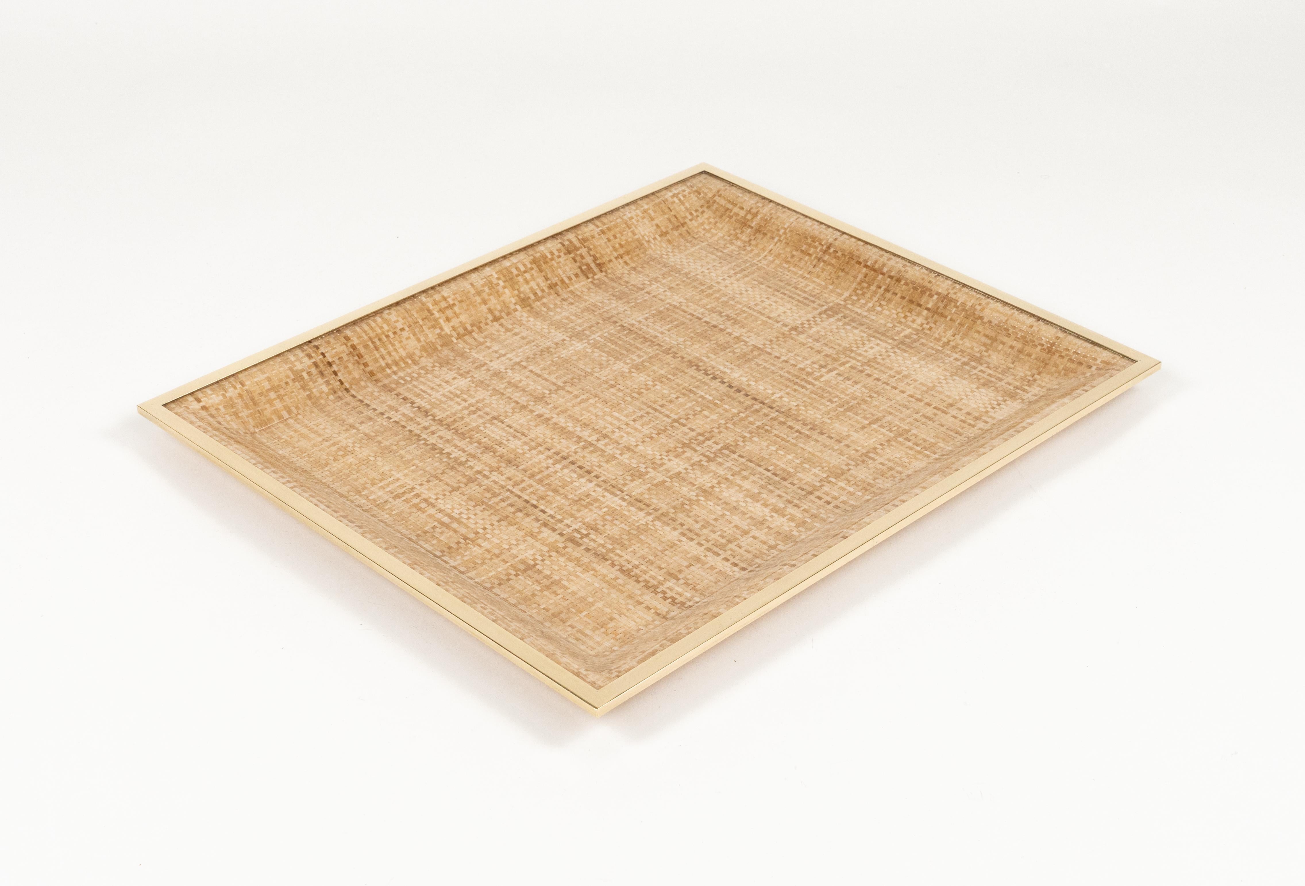 Serviertablett aus Lucite, Korbweide und Messing im Christian Dior Home Style, Italien 1970er Jahre im Angebot 5