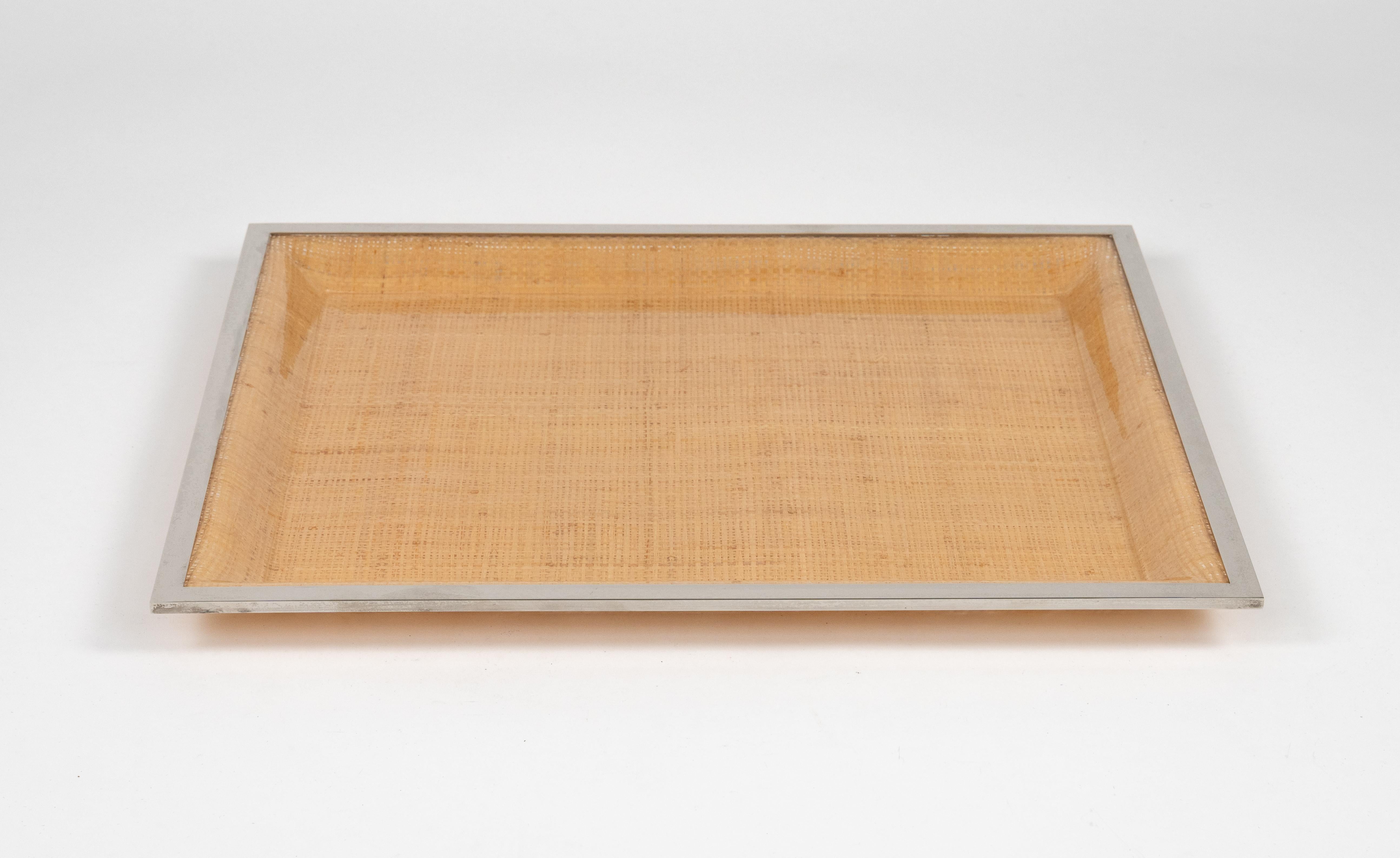 Bandeja para servir de lucita, mimbre y cromo Christian Dior Home Style, Italia Años 70 en Bueno estado para la venta en Rome, IT