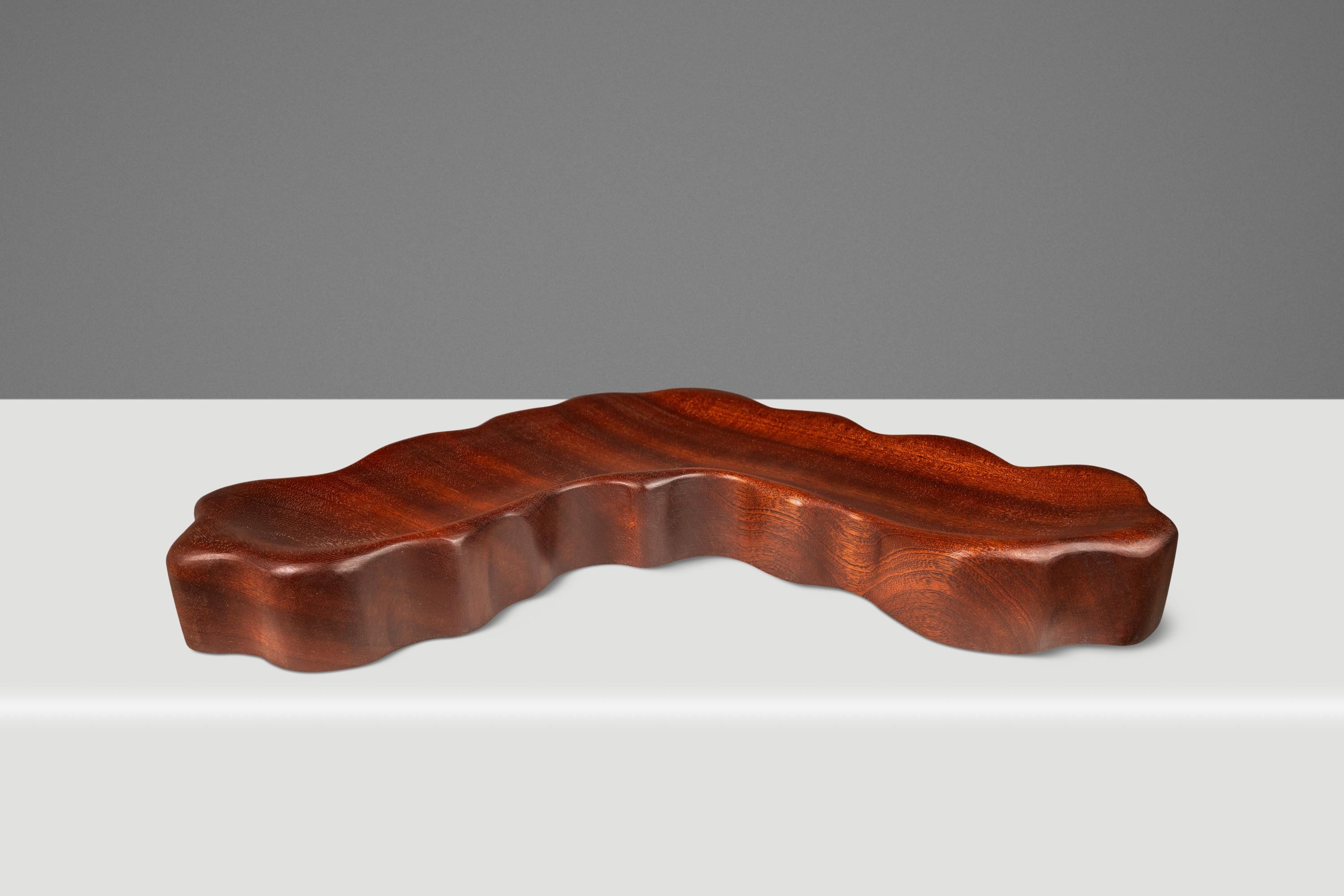 Serviertablett / Schlüsselanhänger in Sapele, Mark Leblanc, Leblanc Studios, USA,  2020's (Sapelliholz) im Angebot