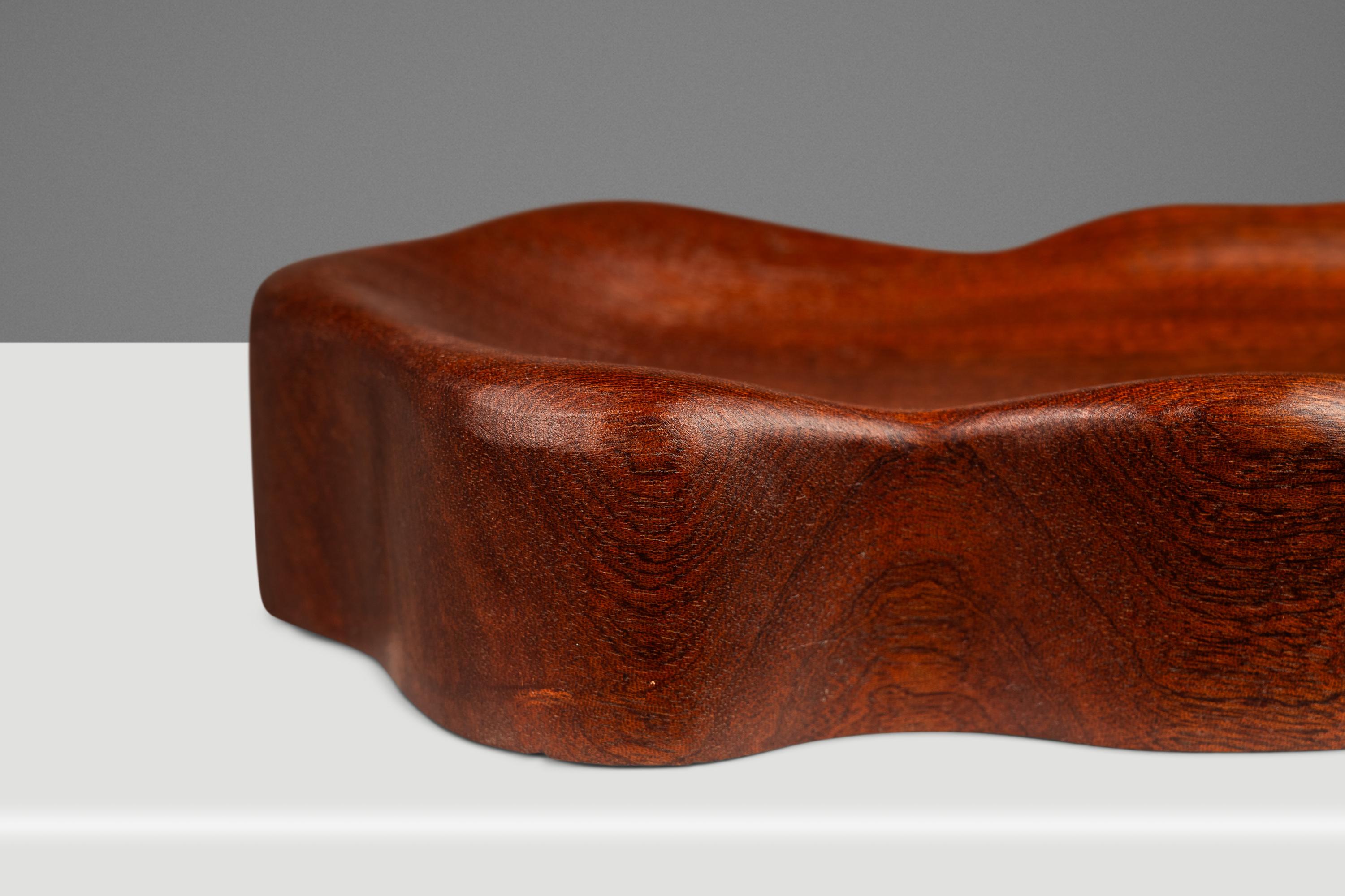 Serviertablett / Schlüsselanhänger in Sapele, Mark Leblanc, Leblanc Studios, USA,  2020's im Angebot 1
