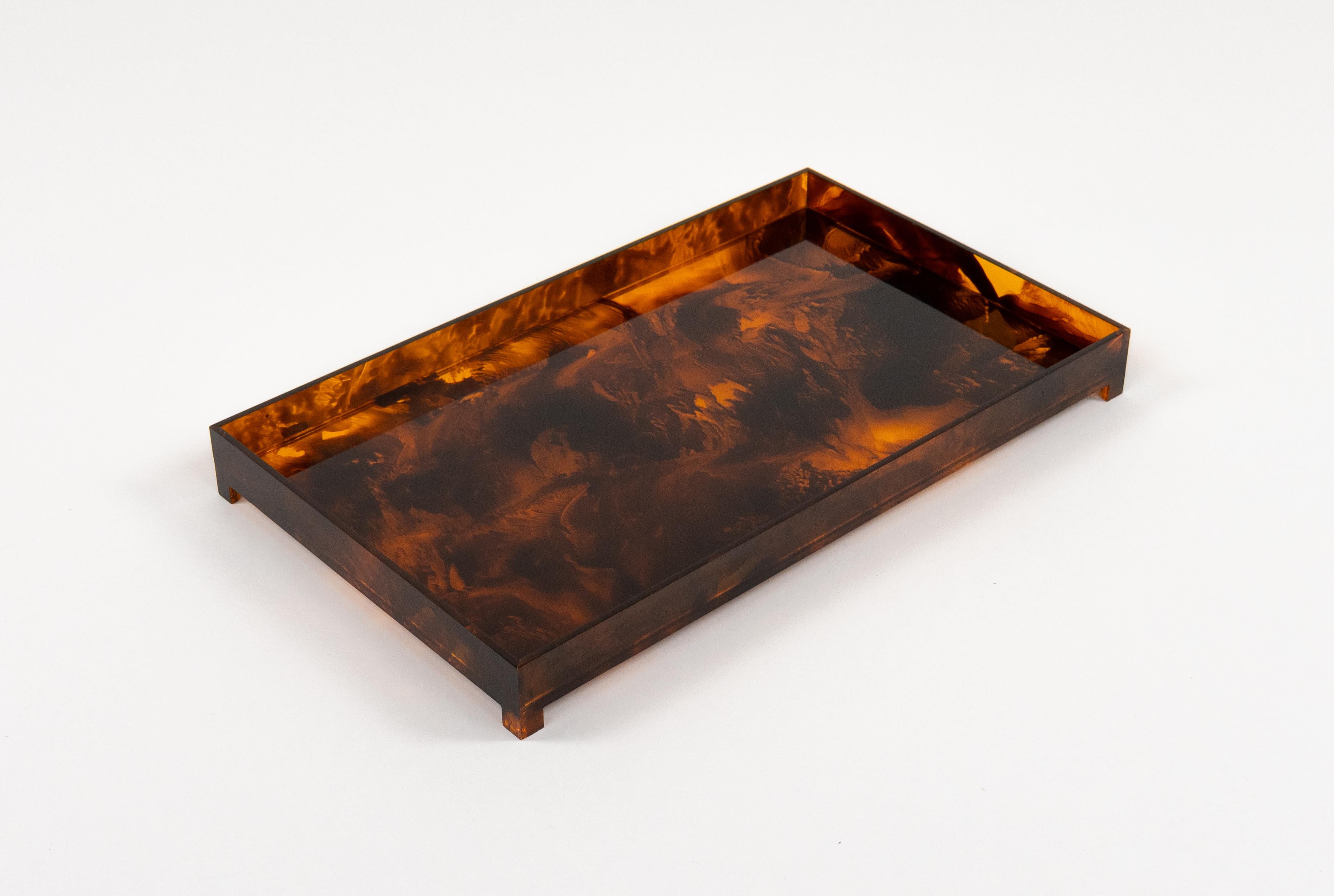 Bandeja para servir Lucite imitación carey Estilo Christian Dior, Italia Años 70 Acrílico en venta
