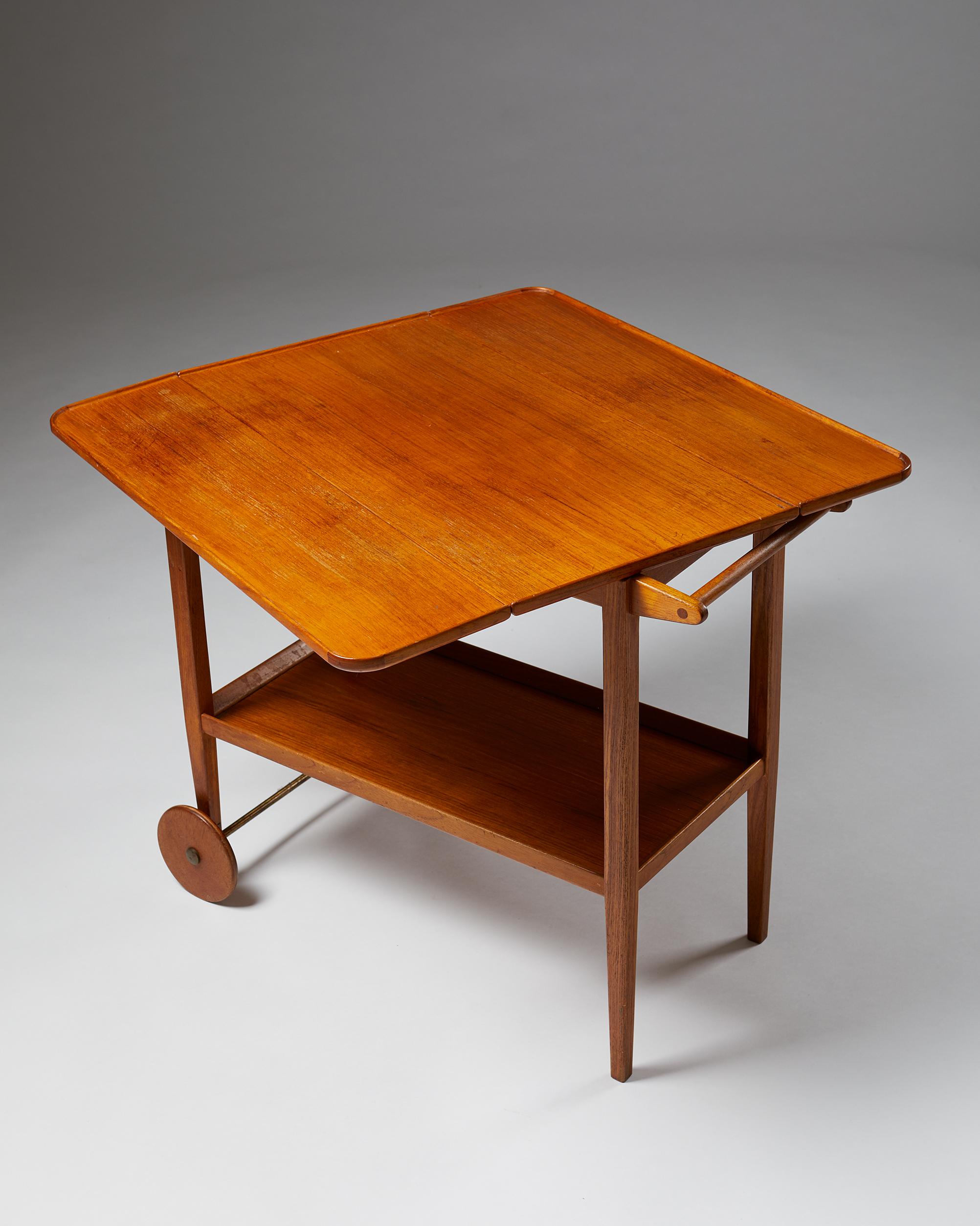 Vintage Scandinavian Bar Cart – Swedish Teak Serving Trolley, 1950s For Sale 3