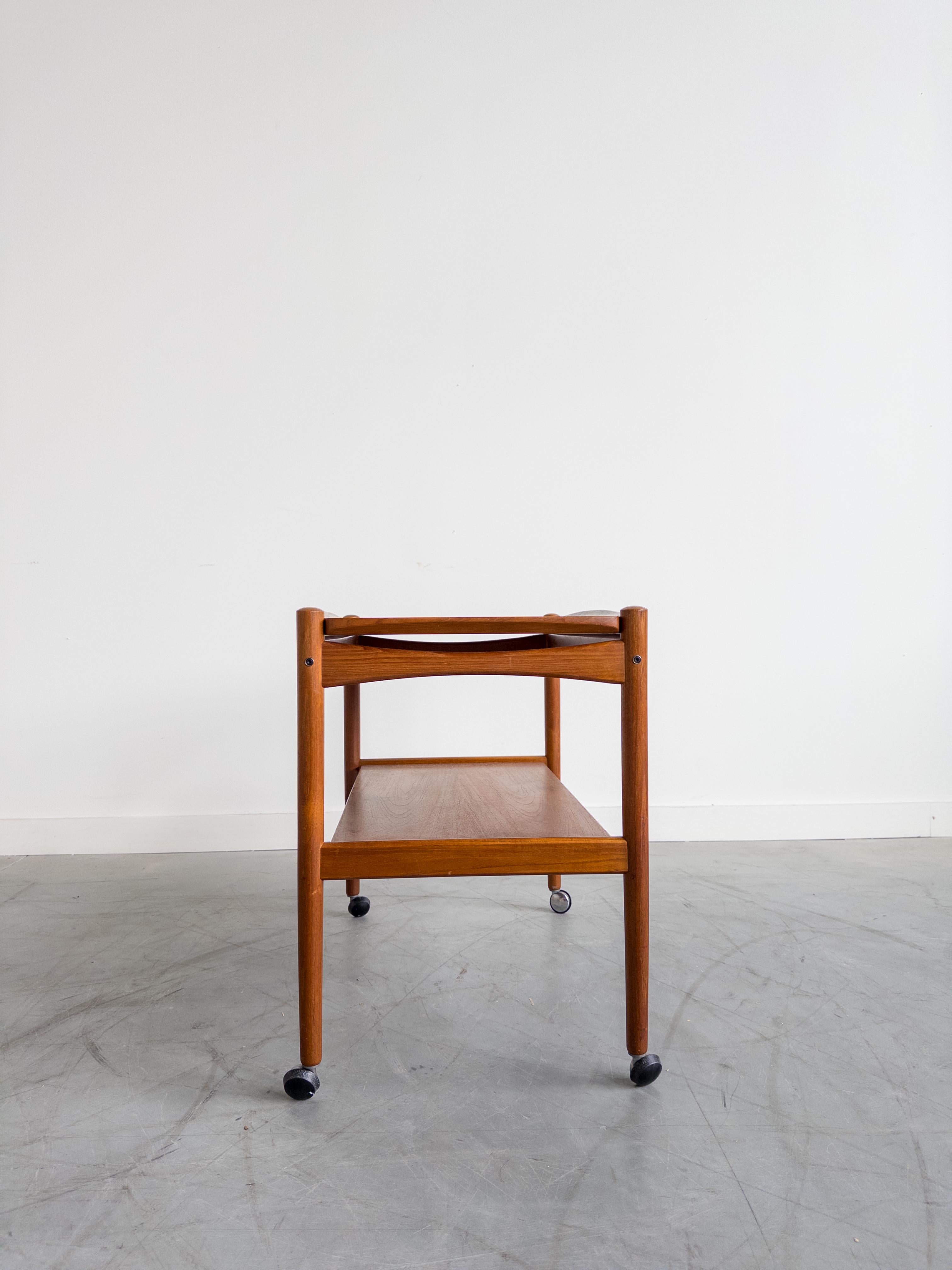 Mid-Century Modern Serving Trolley by Poul Hundevad for Bernstorffsminde Møbelfabrik For Sale