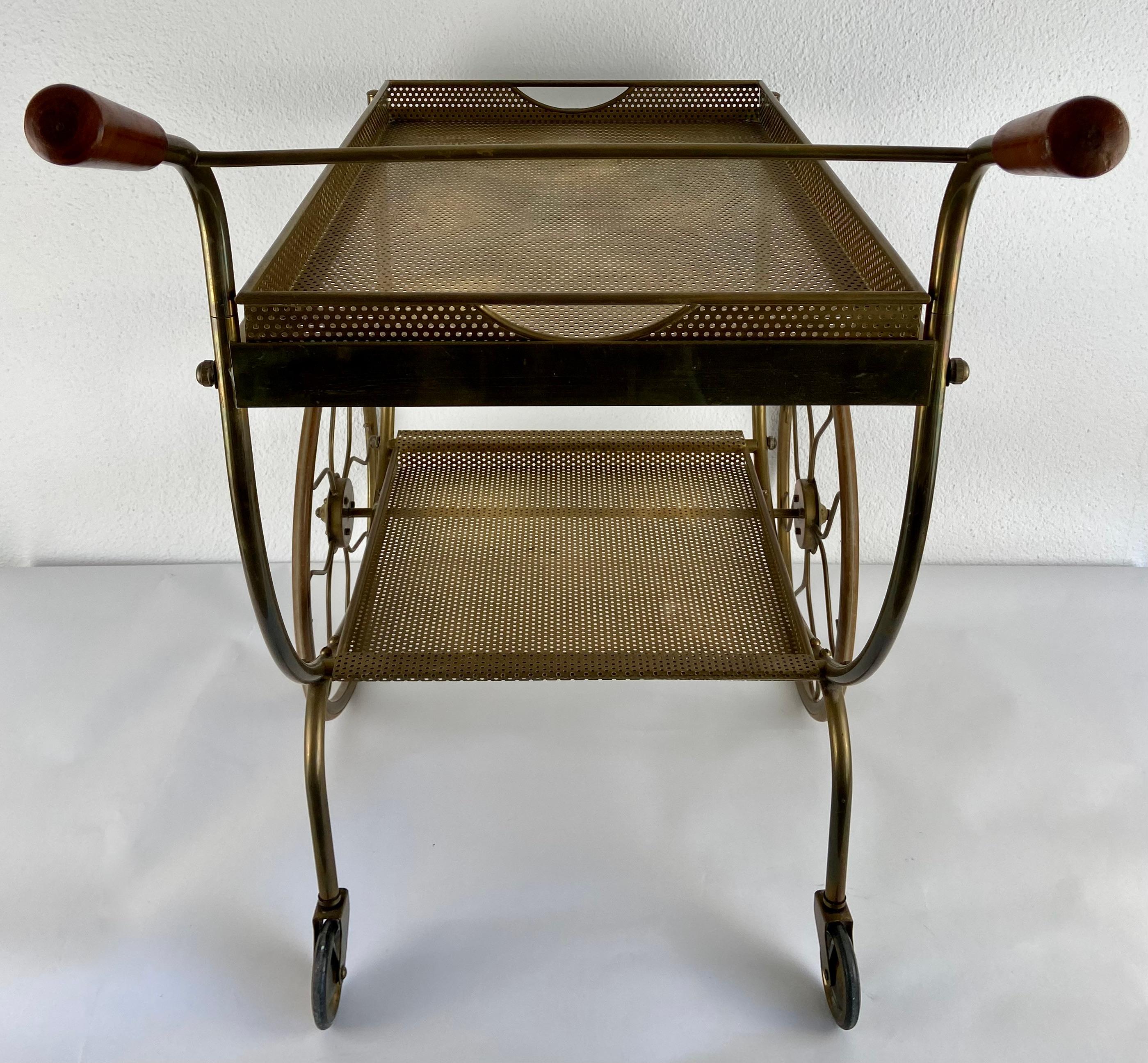 Serving trolley in brass For Sale 1