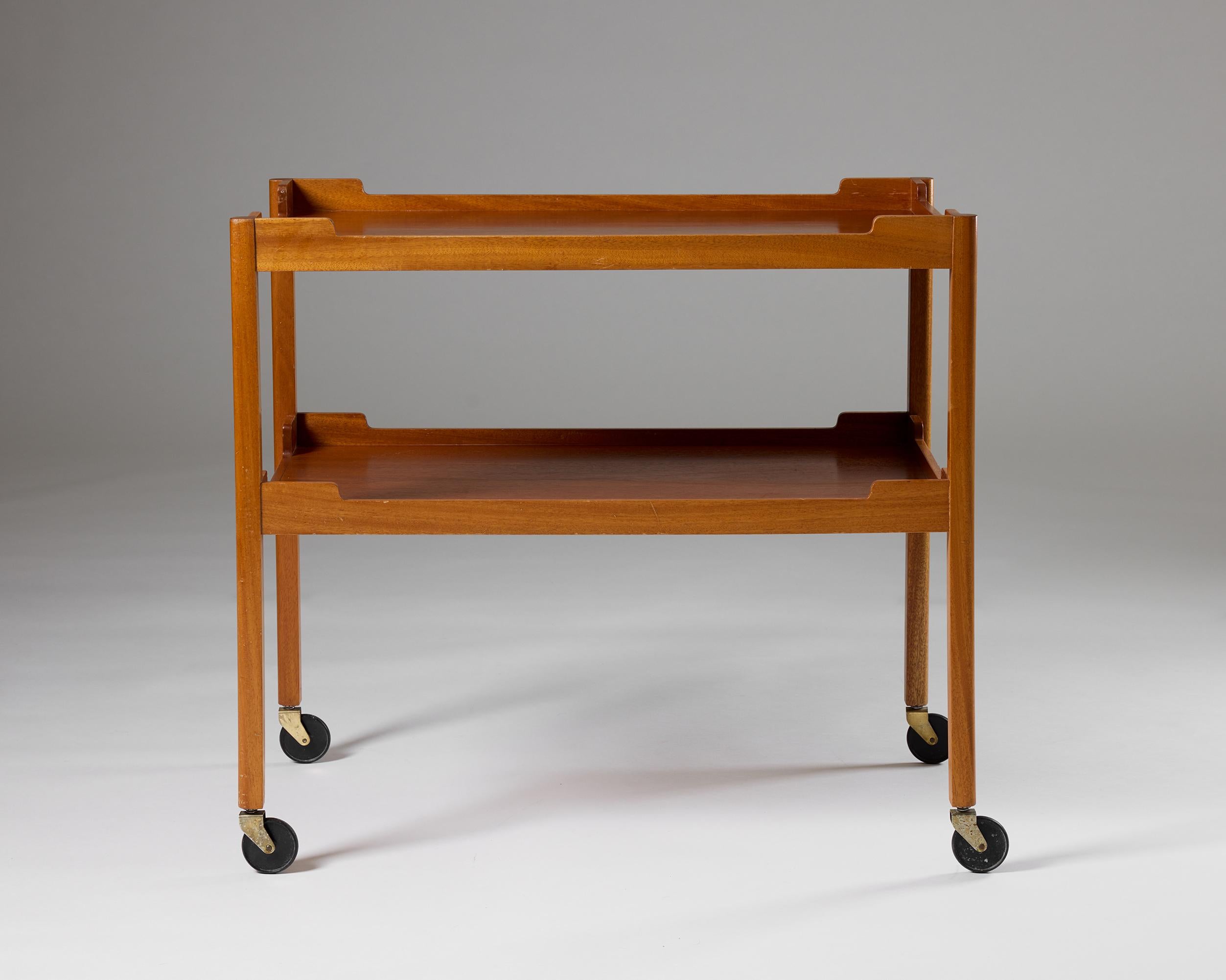 Acajou Trolley de service modèle 2248 conçu par Josef Frank Suède, années 1940 en vente