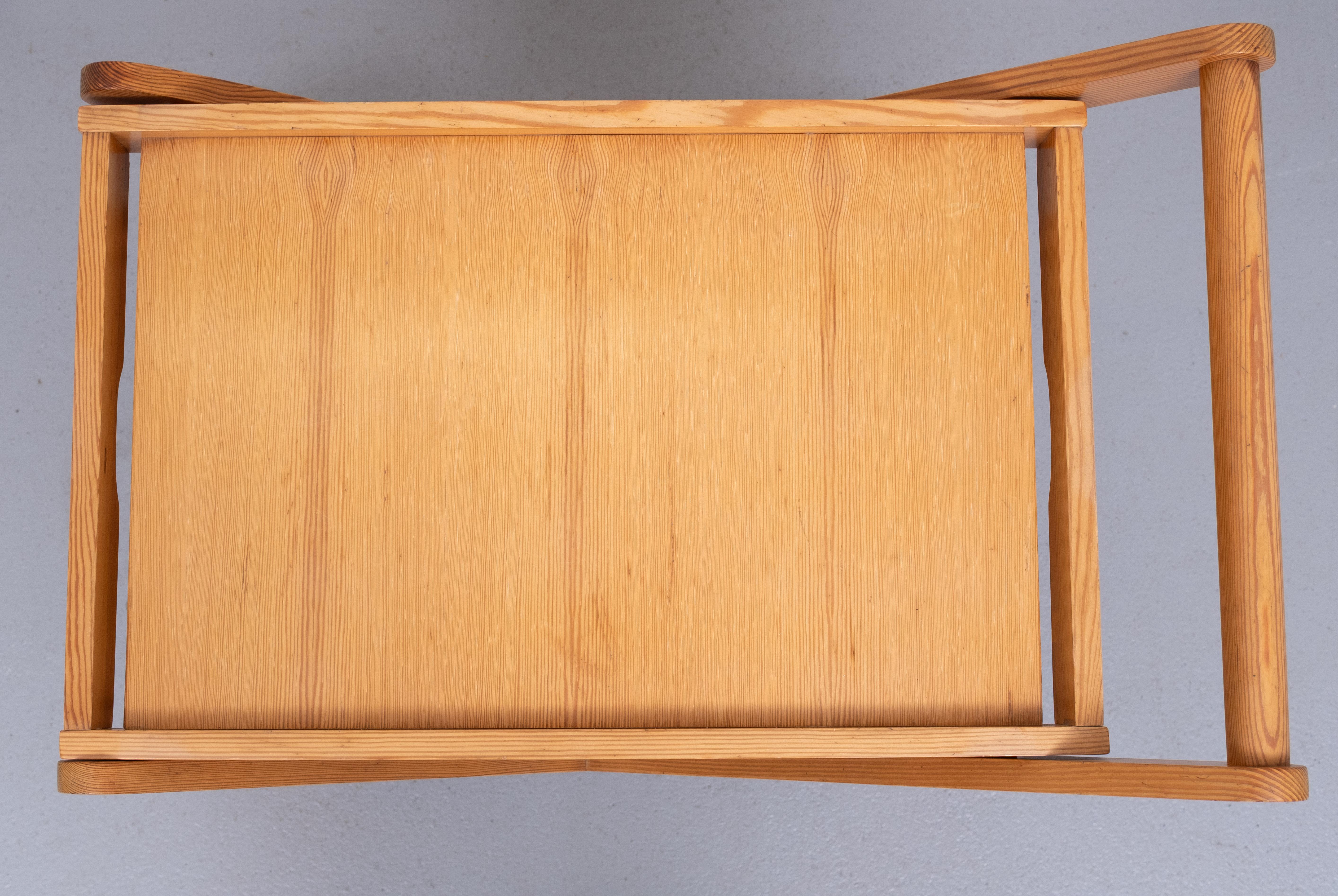 Mid-Century Modern Chariot de service en pin massif avec roues 1960 Finlande en vente