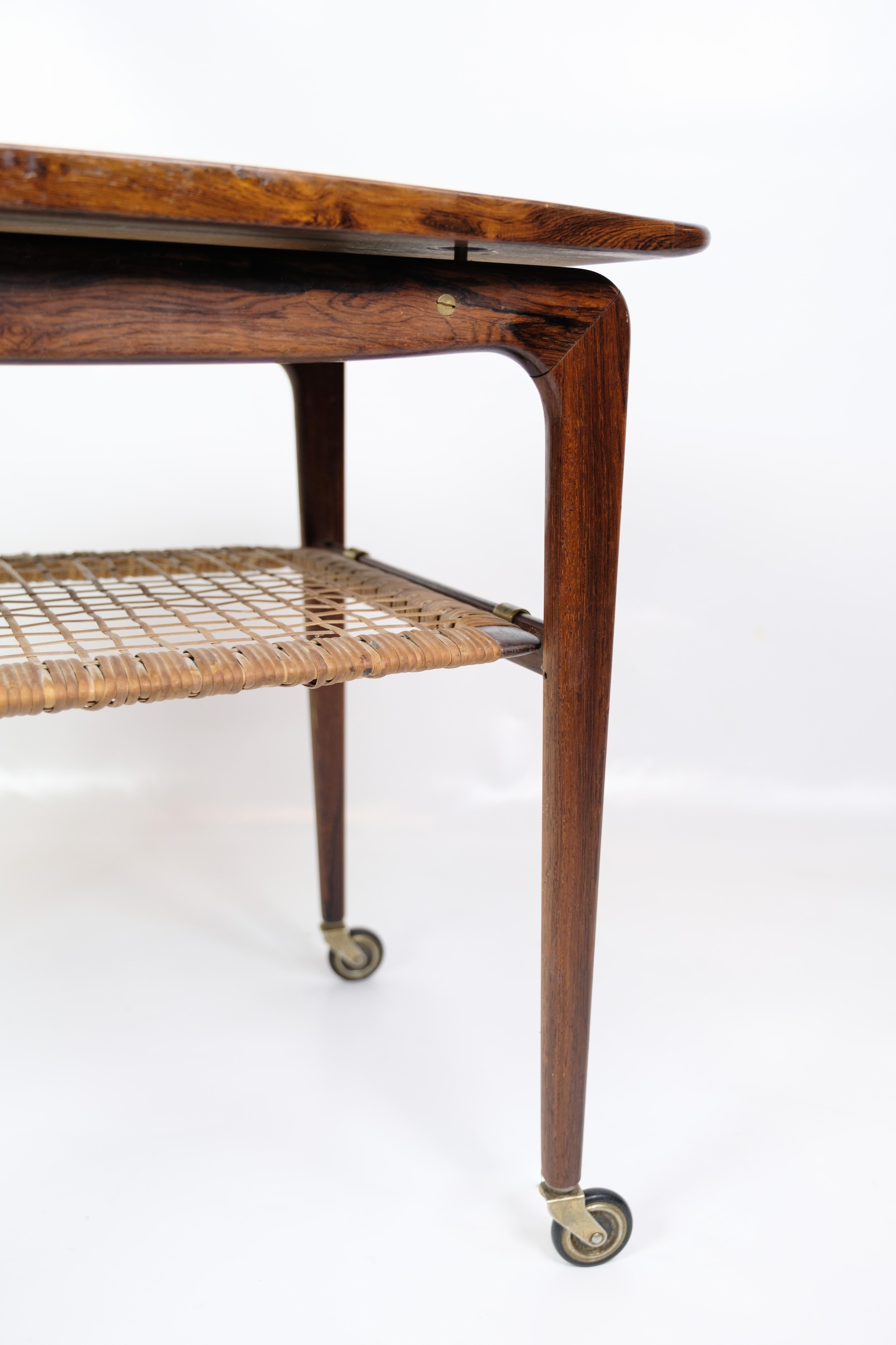 Mid-Century Modern Serving Trolley With Wicker Shelf Made In Rosewood By Johannes Andersen For Sale