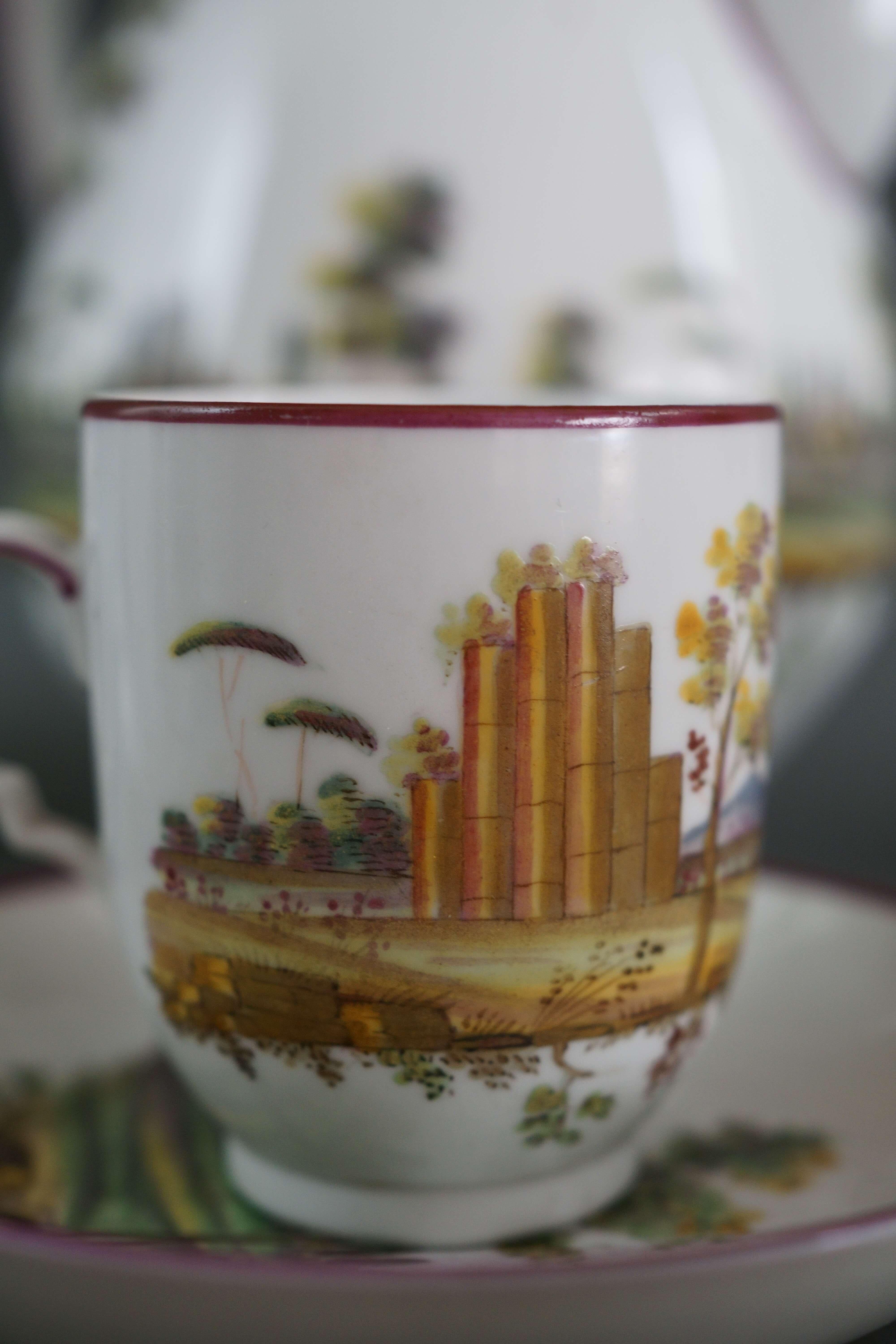 Kaffeeservice aus bemaltem Porzellan Ginori Porzellanmanufaktur Doccia 18. Jahrhundert im Angebot 1