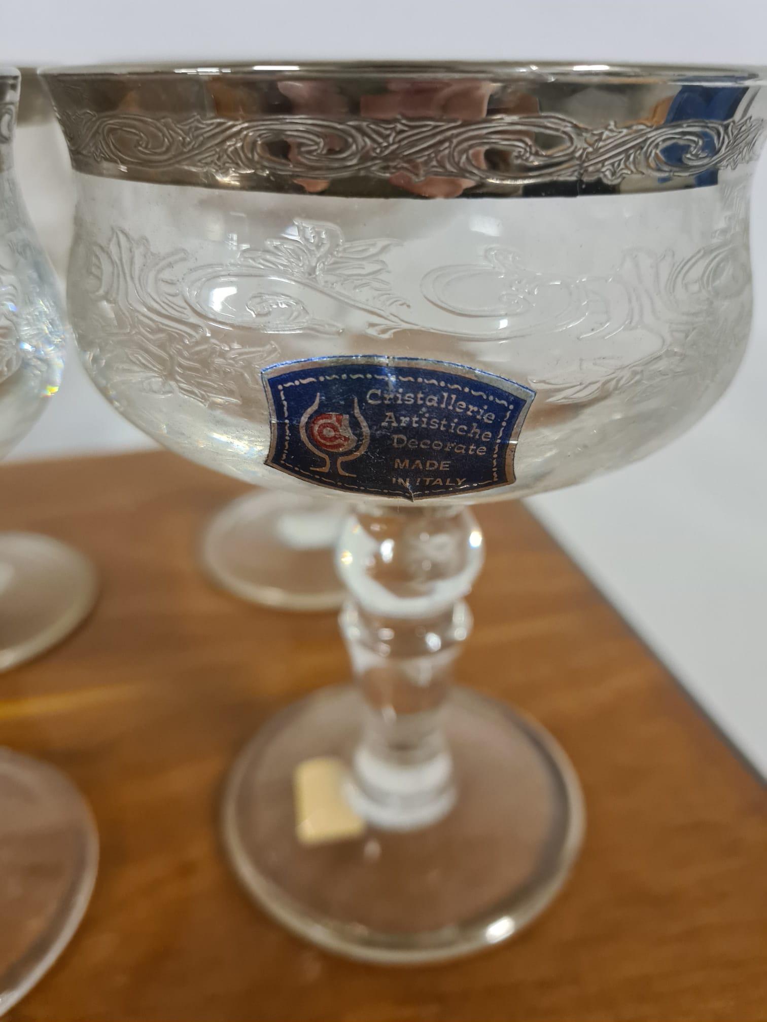 Service de verres à médailles pour 6 personnes en cristal et platine pcs 24 en vente 2