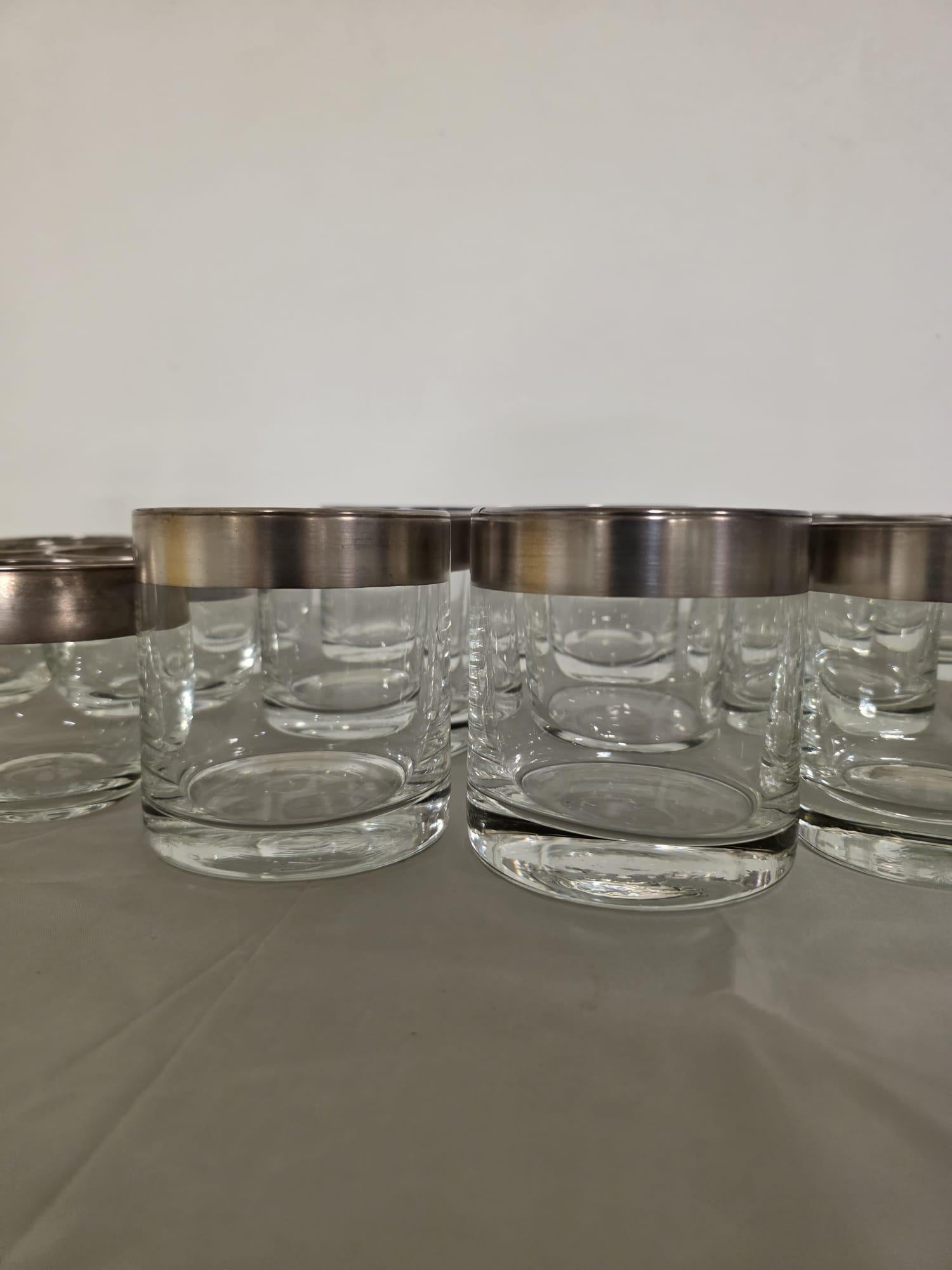 Service en verre Silver Band fabriqué par Dorothy Thorpe inc. en vente 4