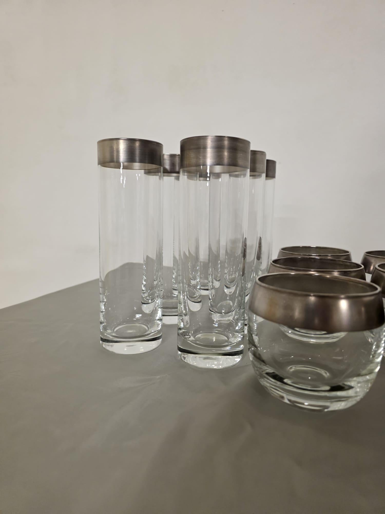 Service en verre Silver Band fabriqué par Dorothy Thorpe inc. en vente 2