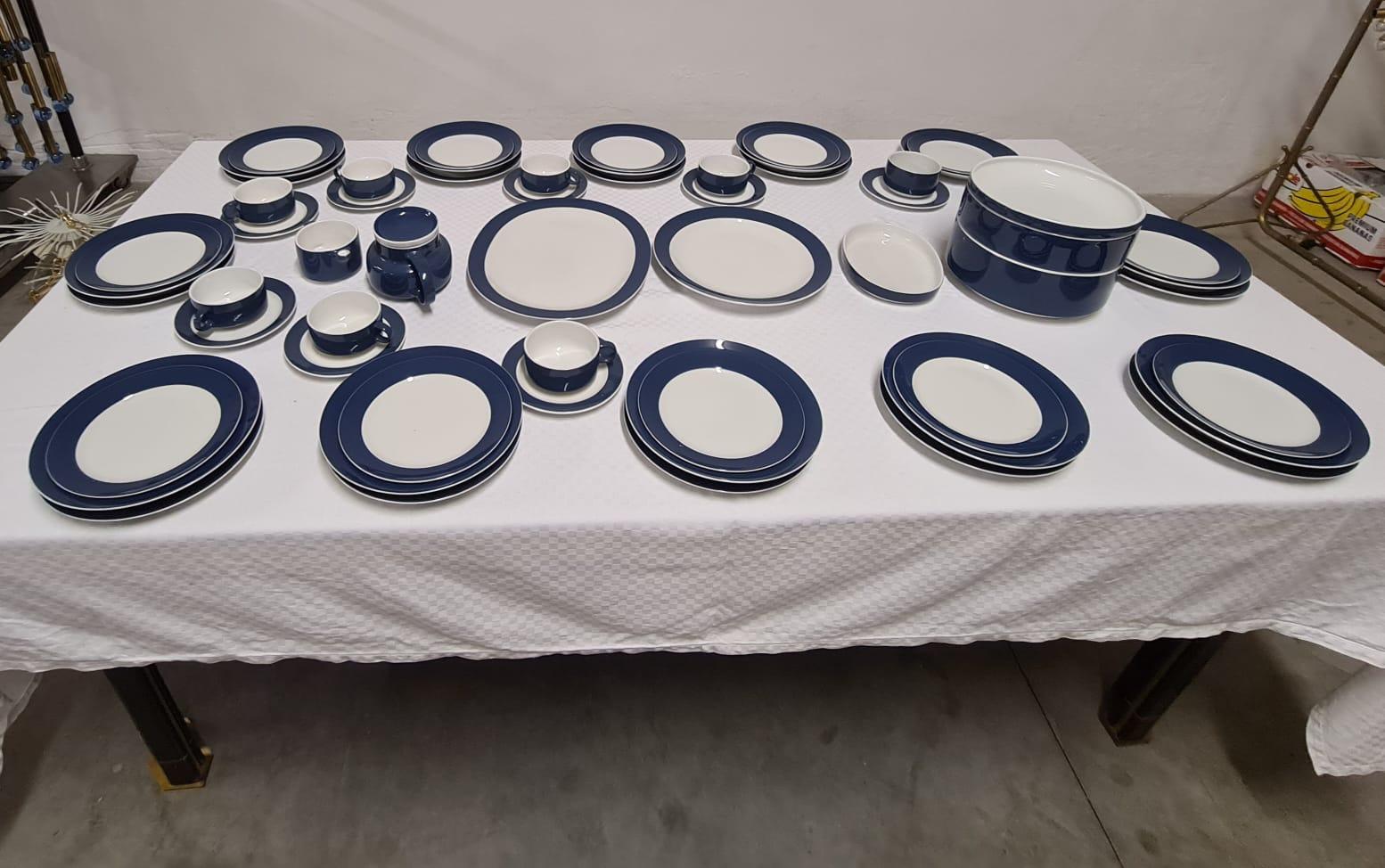 Servicio de columna 61 piezas de Giovanni Gariboldi para Richard Ginori en venta 9