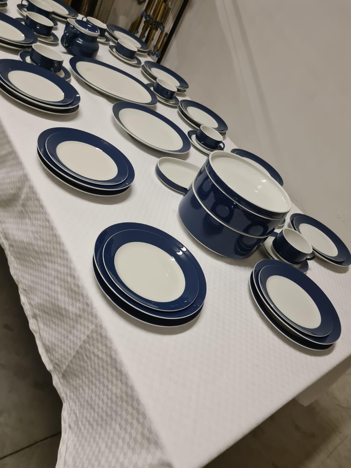 Servicio de columna 61 piezas de Giovanni Gariboldi para Richard Ginori Porcelana en venta