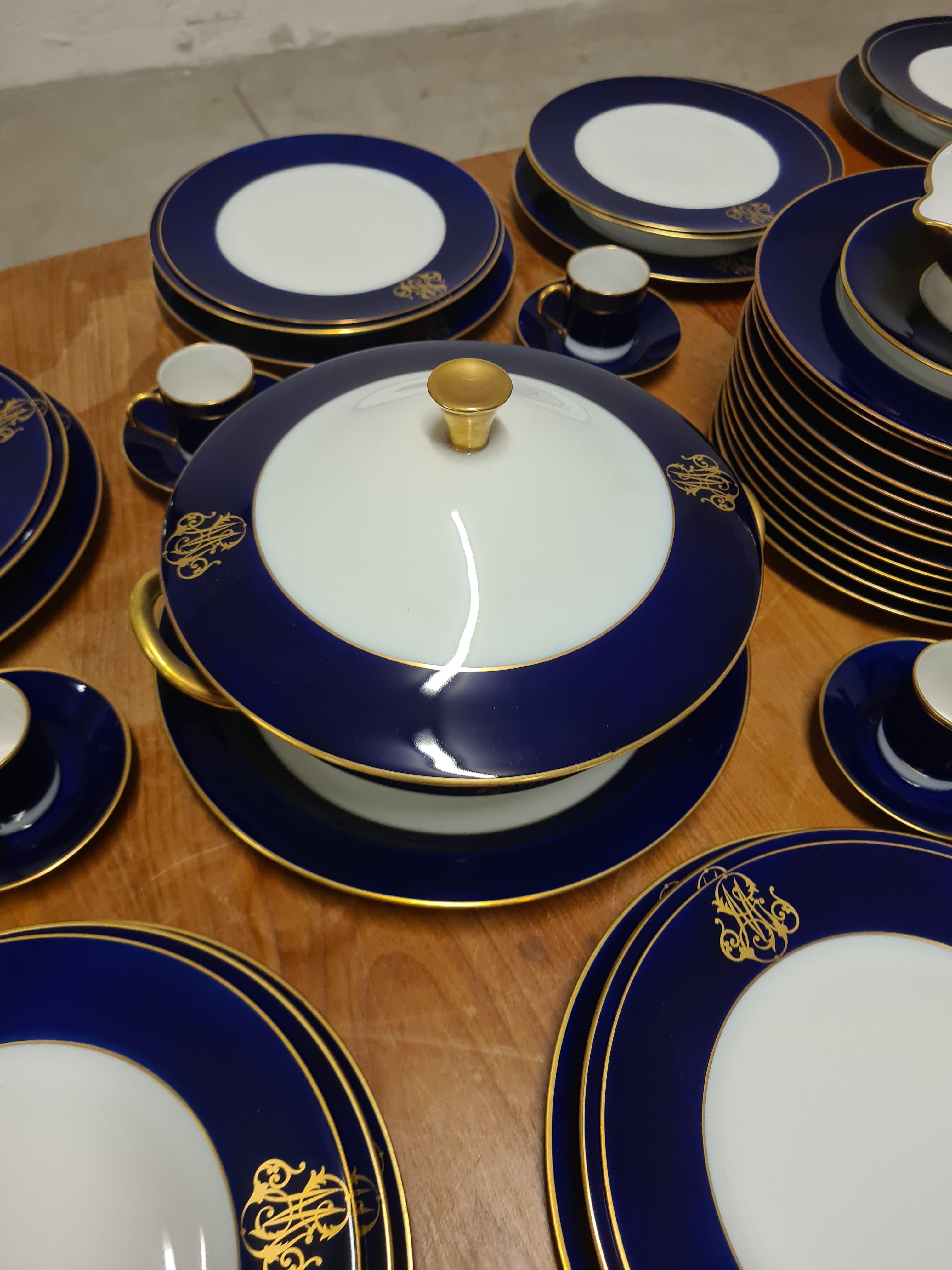 12-person service Cobalt blue by Rocal Limoges, 68 pieces For Sale 5