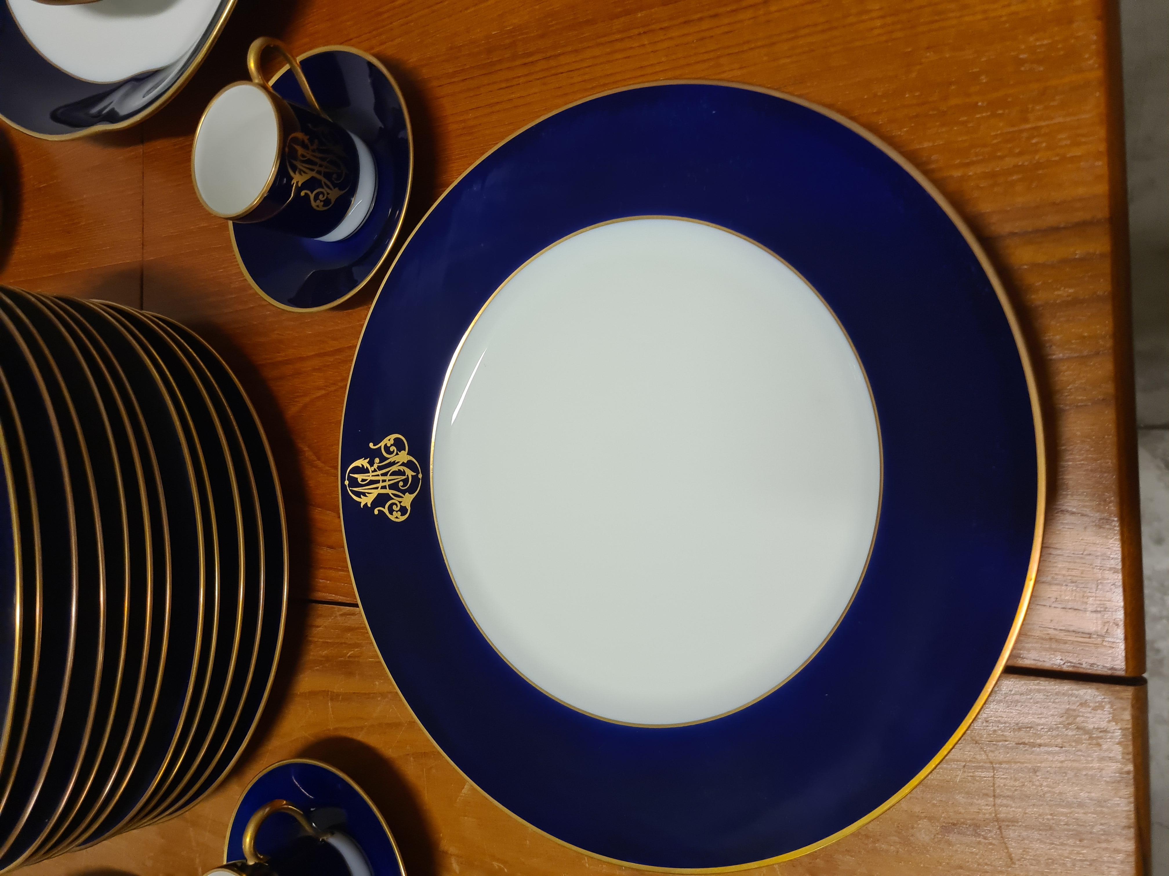 12-person service Cobalt blue by Rocal Limoges, 68 pieces For Sale 7