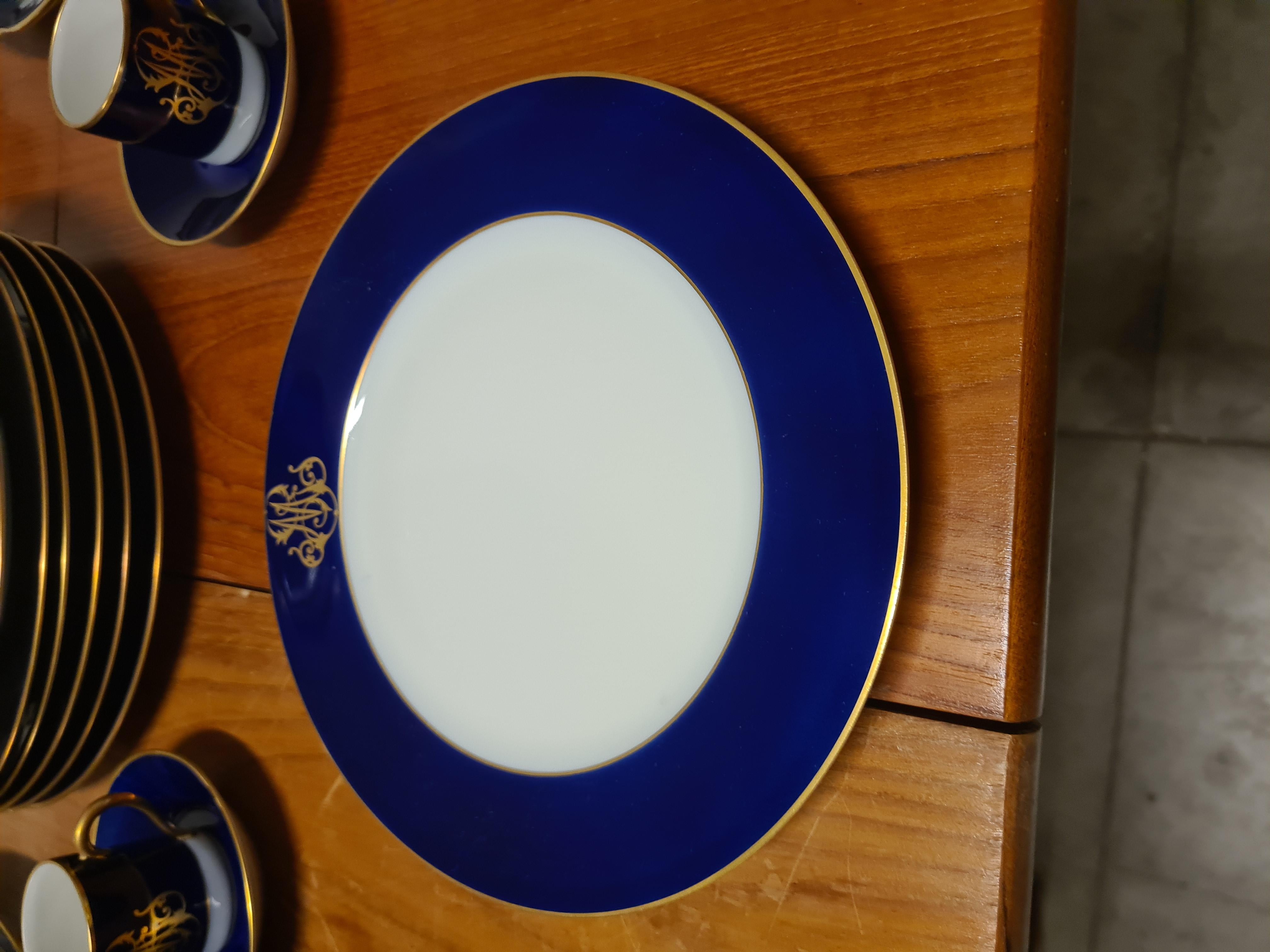 12-person service Cobalt blue by Rocal Limoges, 68 pieces For Sale 10