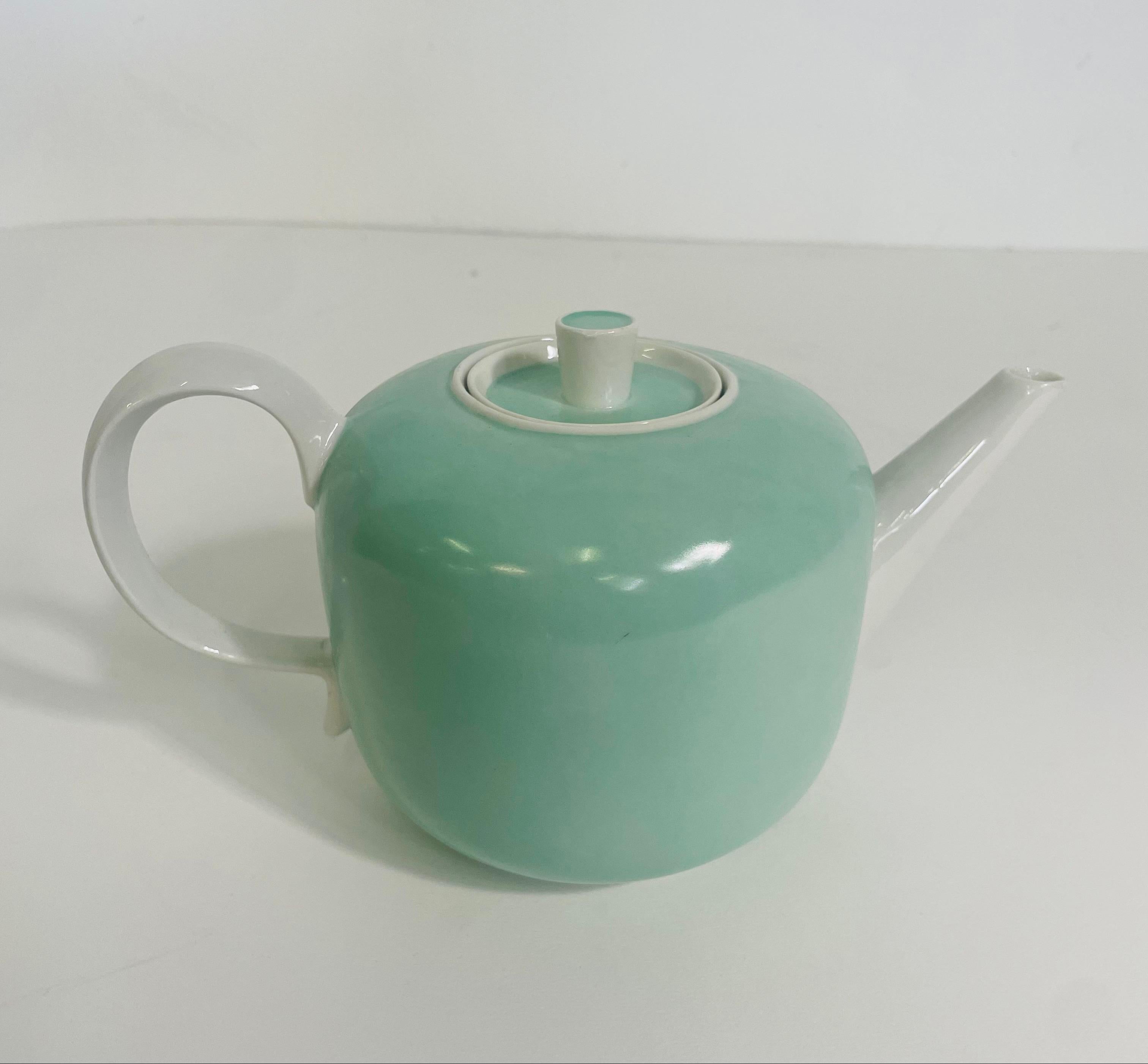 Tea service by Giovanni Gariboldi and produced by Richard Ginori For Sale 5