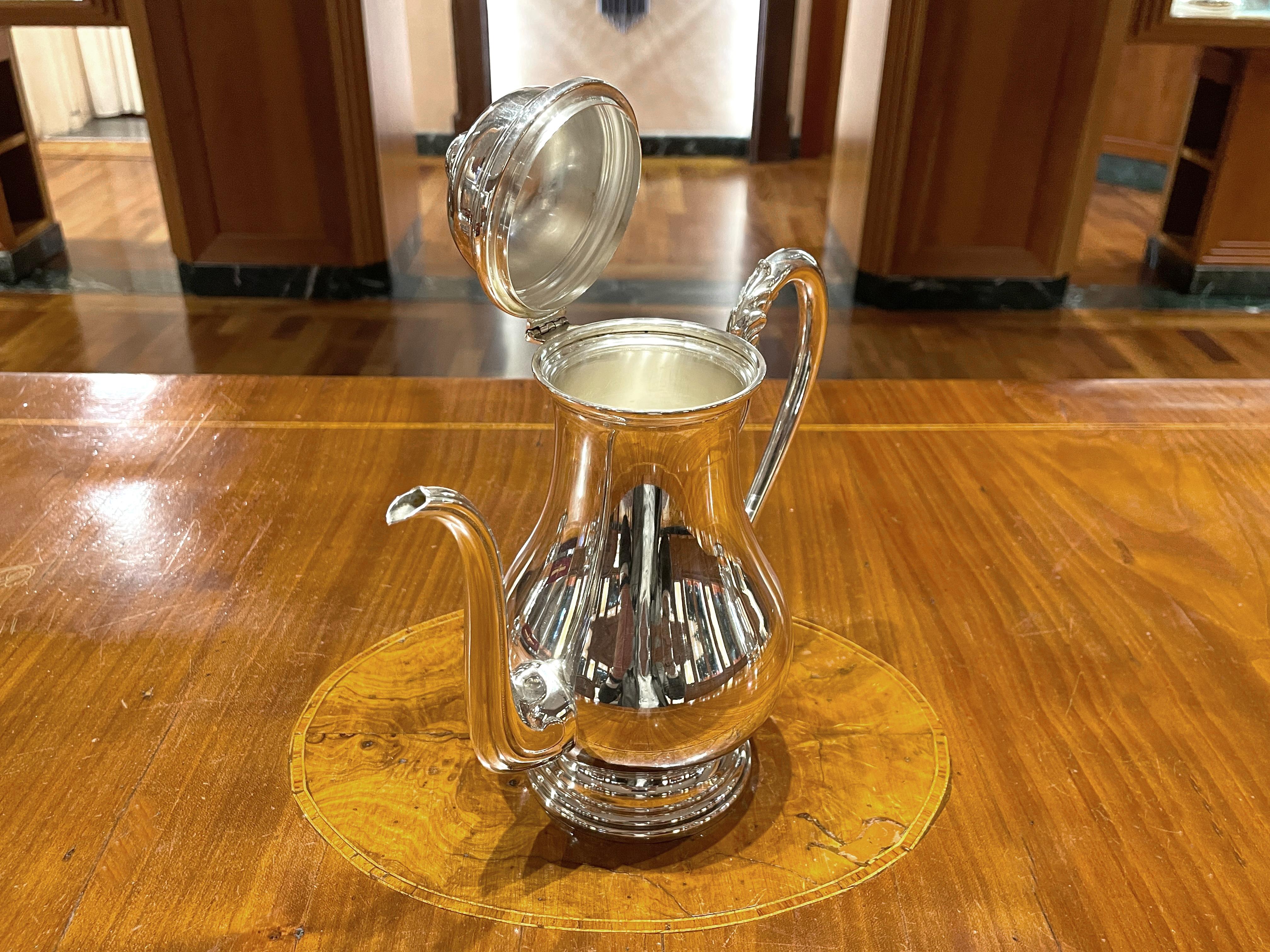 Servizio da tè e caffè in argento 800 formato da 4 pezzi in vendita 3