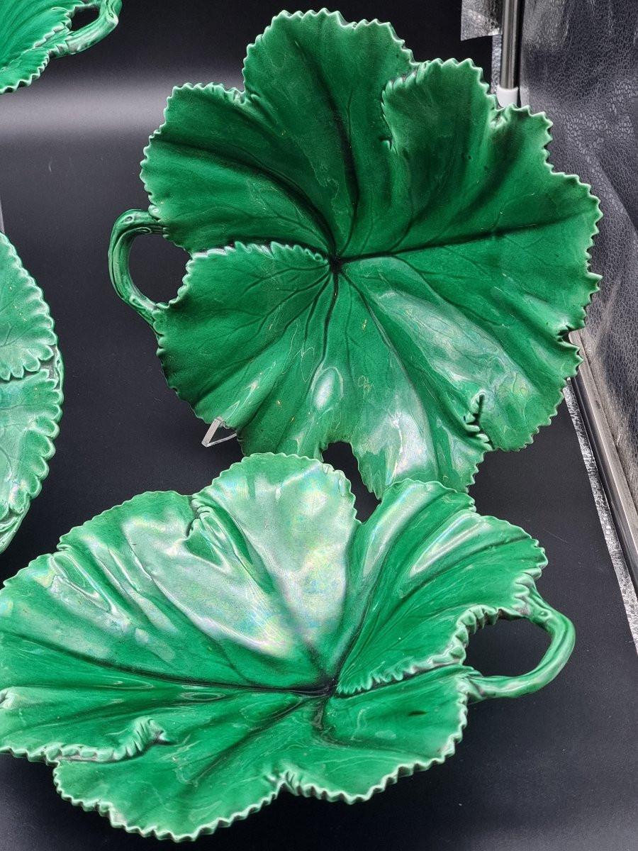 19th Century Copeland & Garrett green faience plate service, England, 19th century For Sale