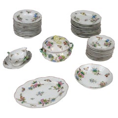 Queen Victoria Porcelain Dinnerware Herend Manufacture Hungary XXse
