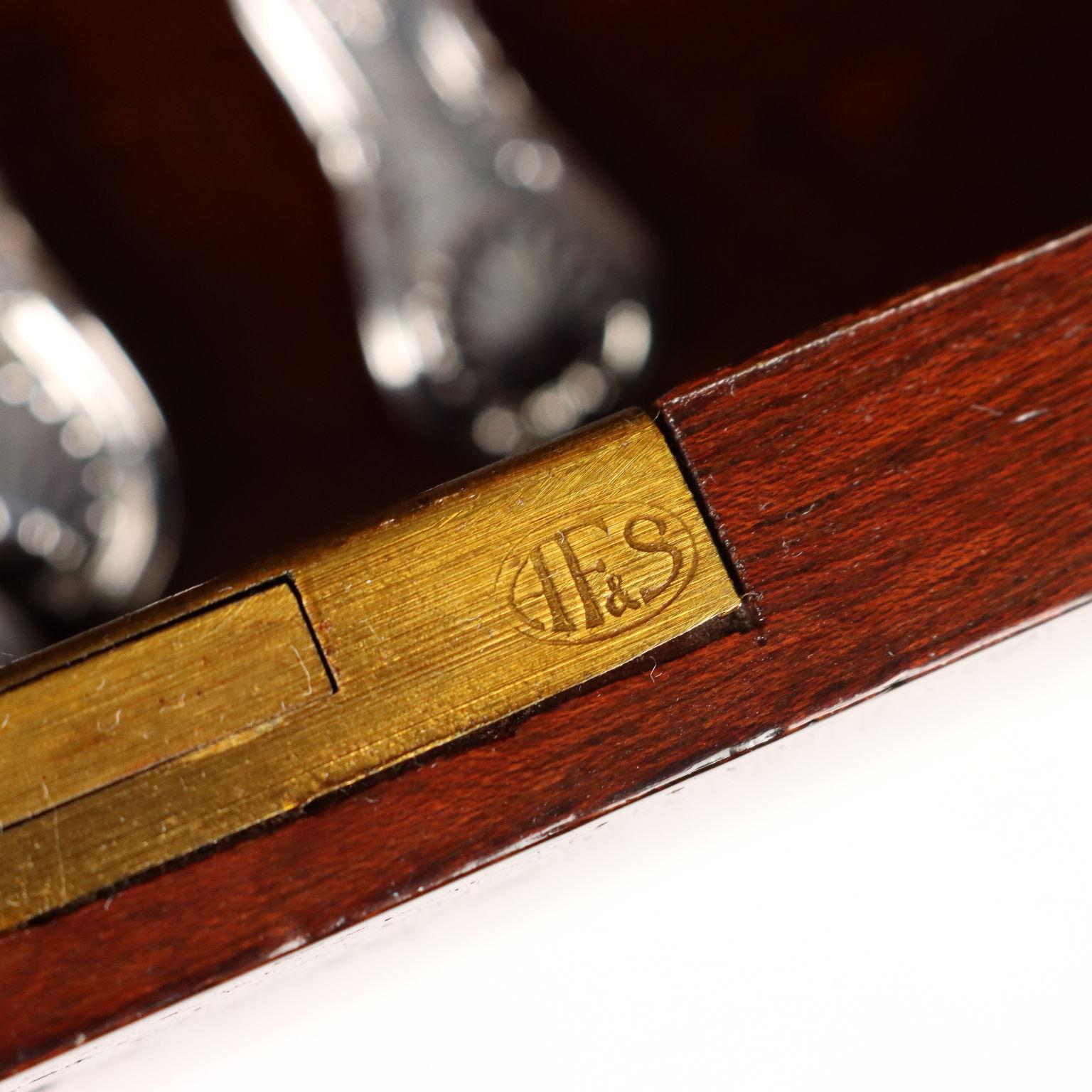 English Cutlery Service with Cabinet England Late 19th Century For Sale 8