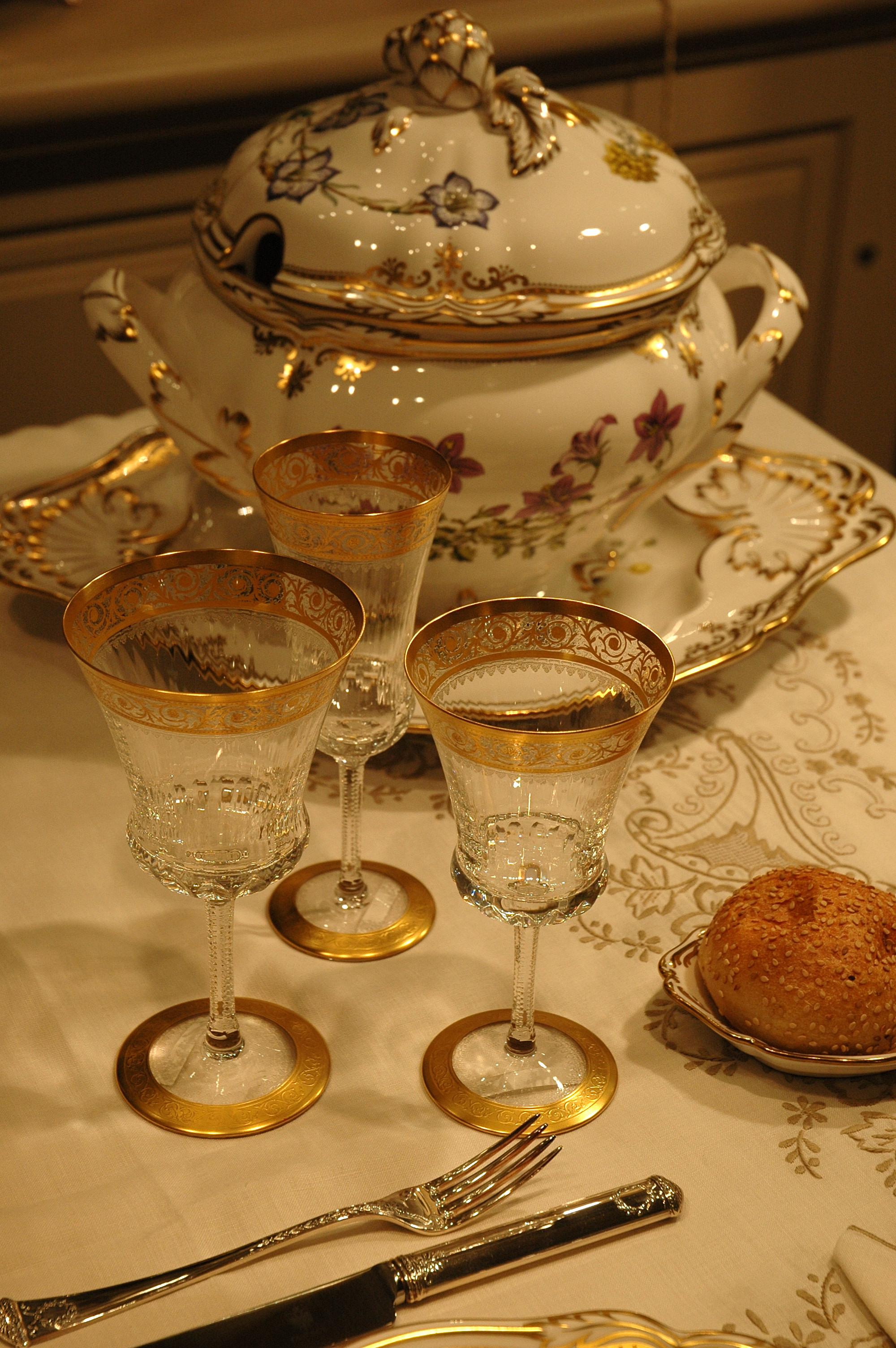 Servizio piatti in porcellana Stafford Flowers by Spode (Neoklassisch) im Angebot