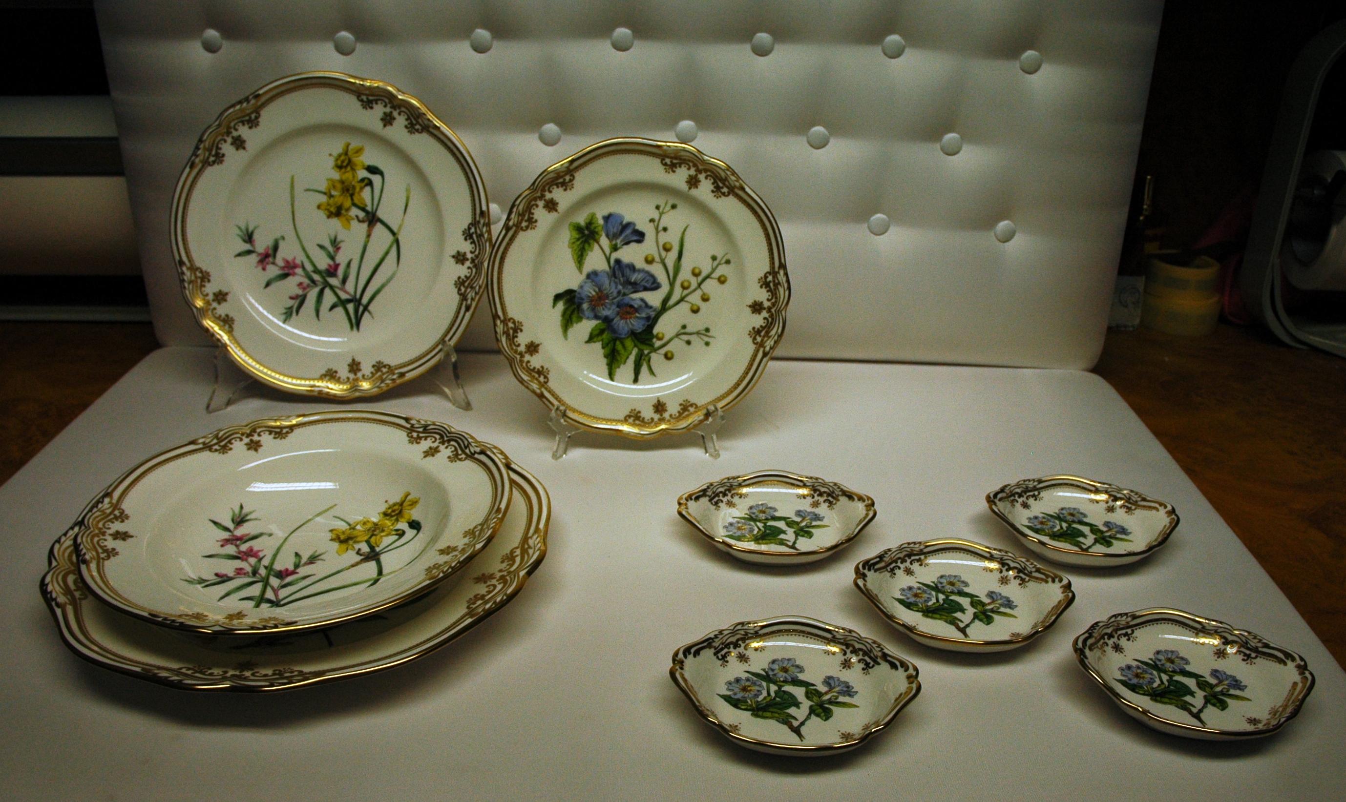 Servizio piatti in porcellana Stafford Flowers by Spode für Damen oder Herren im Angebot