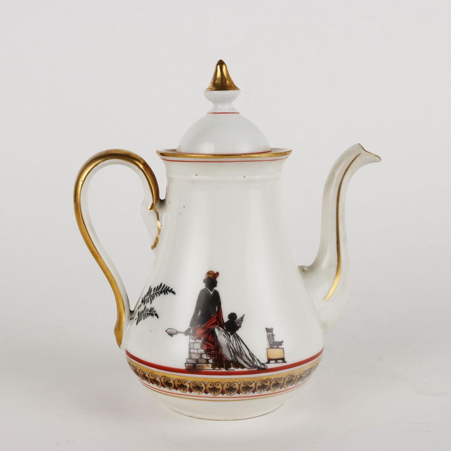 Italian Tete a Tete service in Porcelain by Ginori - Italy ca. 1880. For Sale