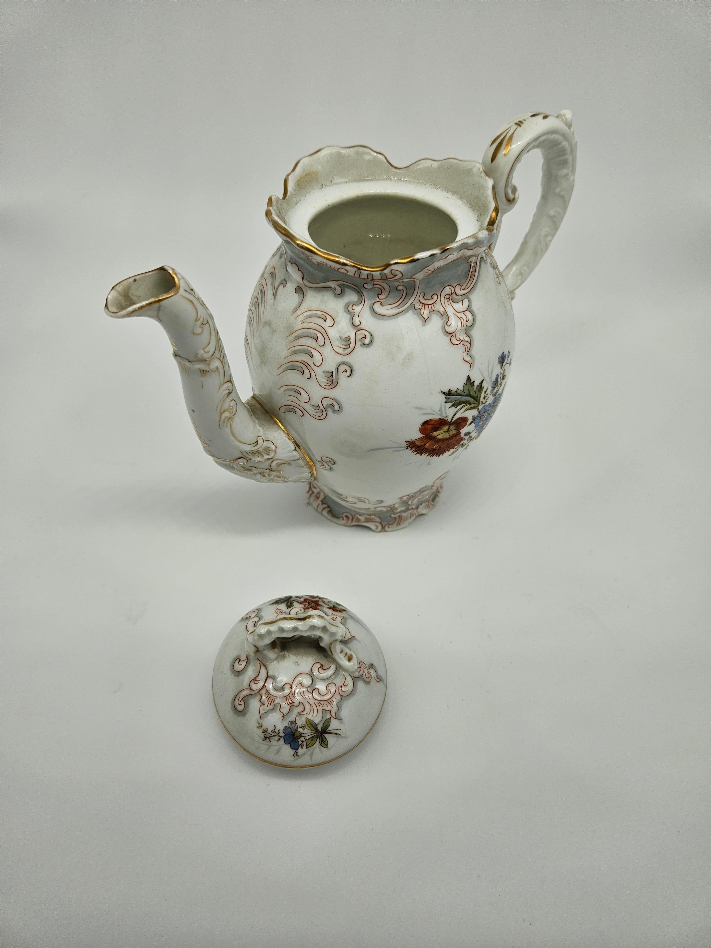 Porcelain Tete a Tete service, 19th century In Excellent Condition In Premariacco, IT