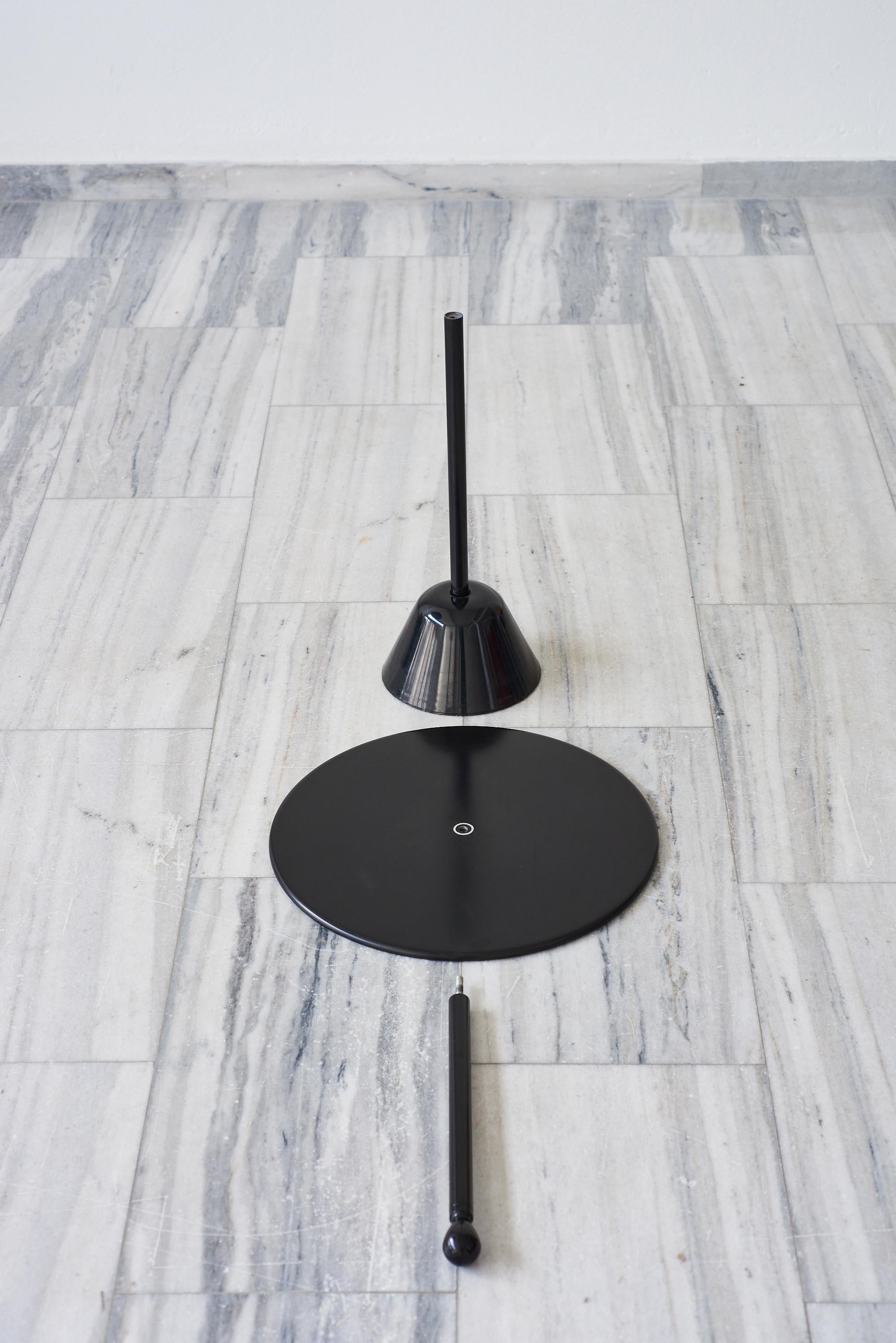 Italian Servomuto table by Achille and Pier Giacomo Castiglioni for Zanotta, 1974 For Sale