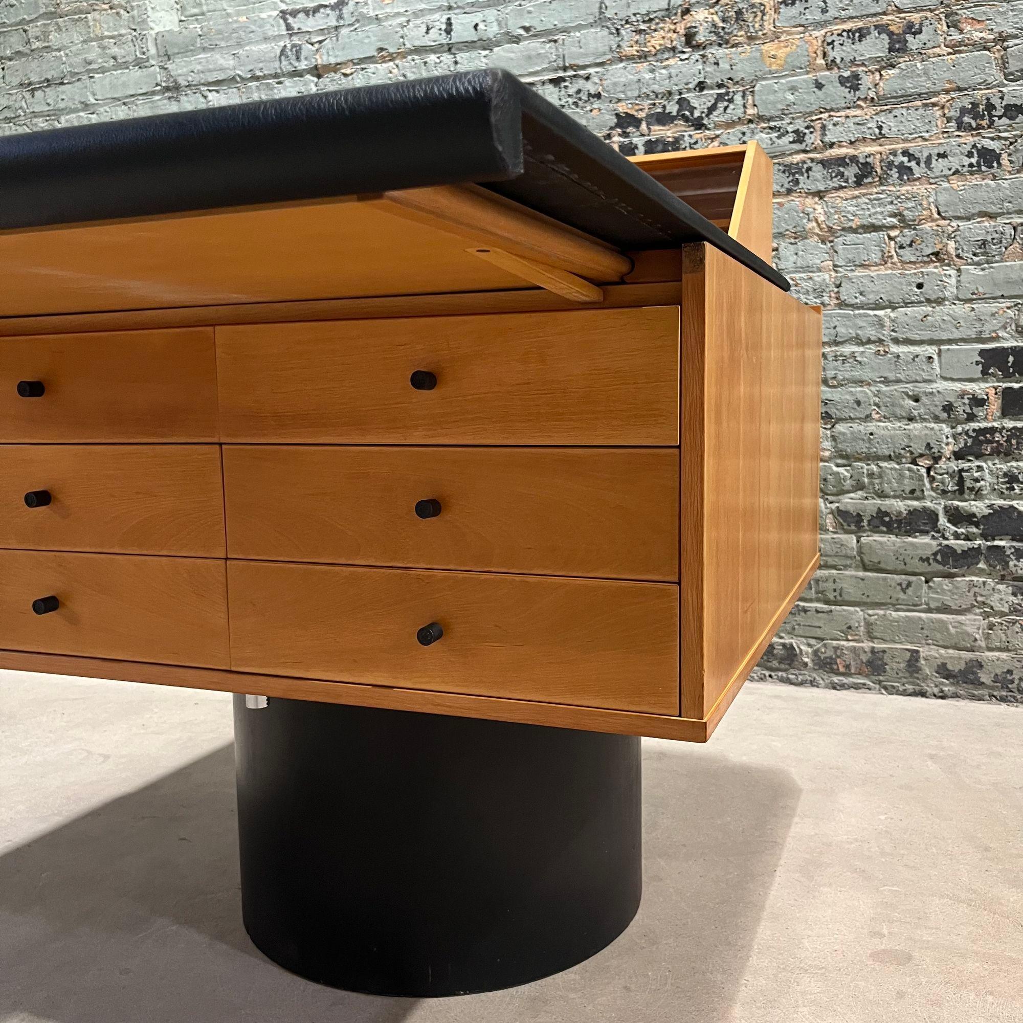 Italian Sesamo 841 Desk by Frattini for Bernini, Italy 1980