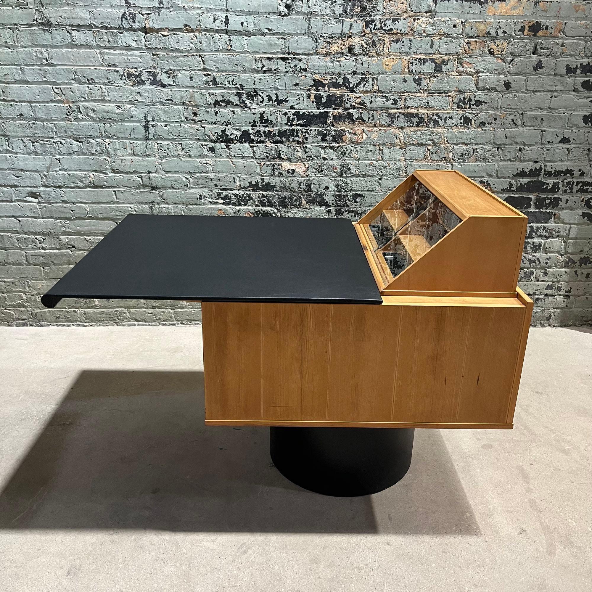 Late 20th Century Sesamo 841 Desk by Frattini for Bernini, Italy 1980