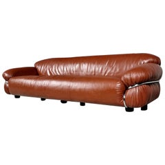Sesann 3-Seater Sofa in cognac leather by Gianfranco Frattini for Cassina, 1970s