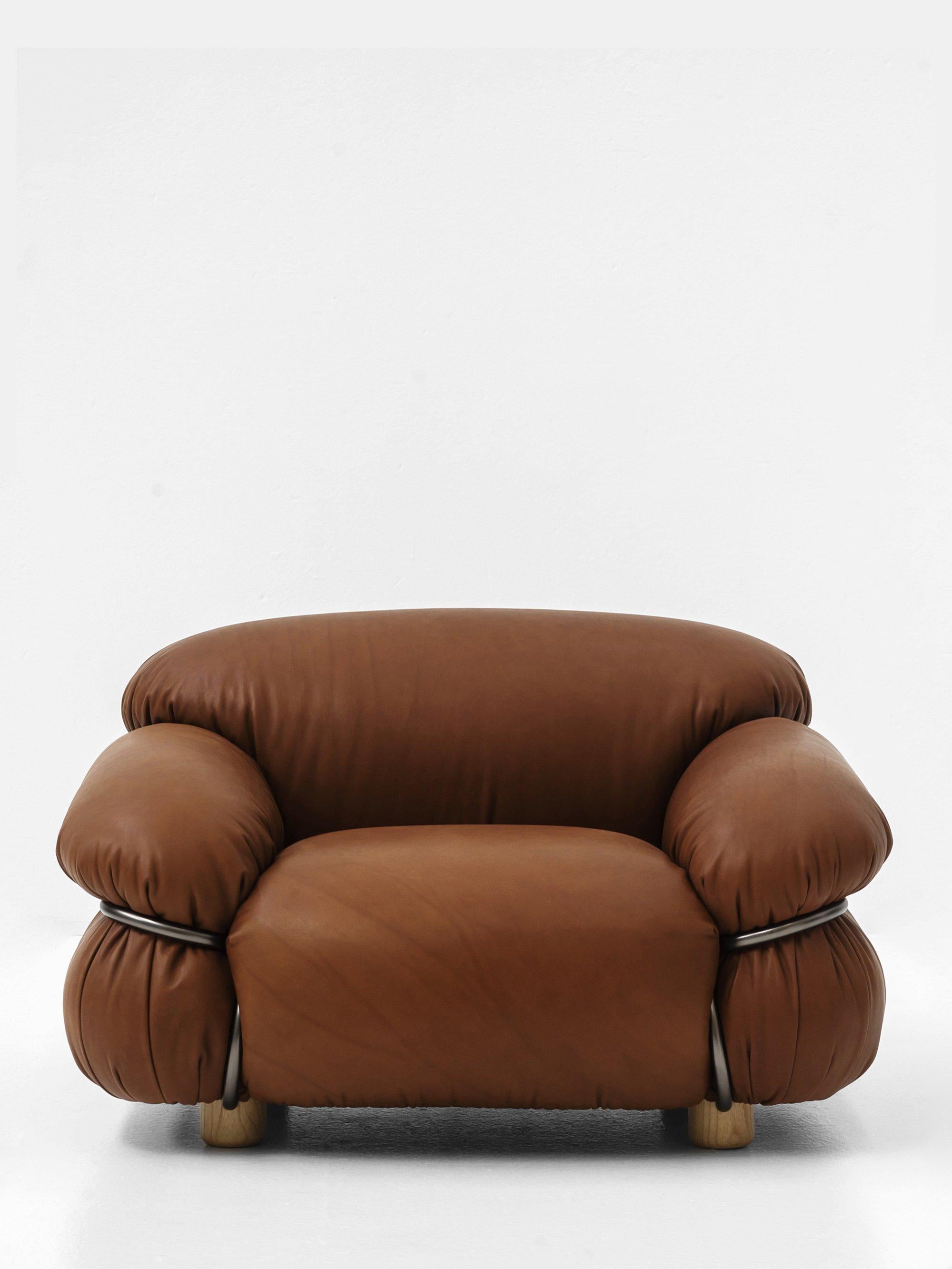 Italian Sesann – Armchair in leather by Gianfranco Frattini for Tacchini in vendita