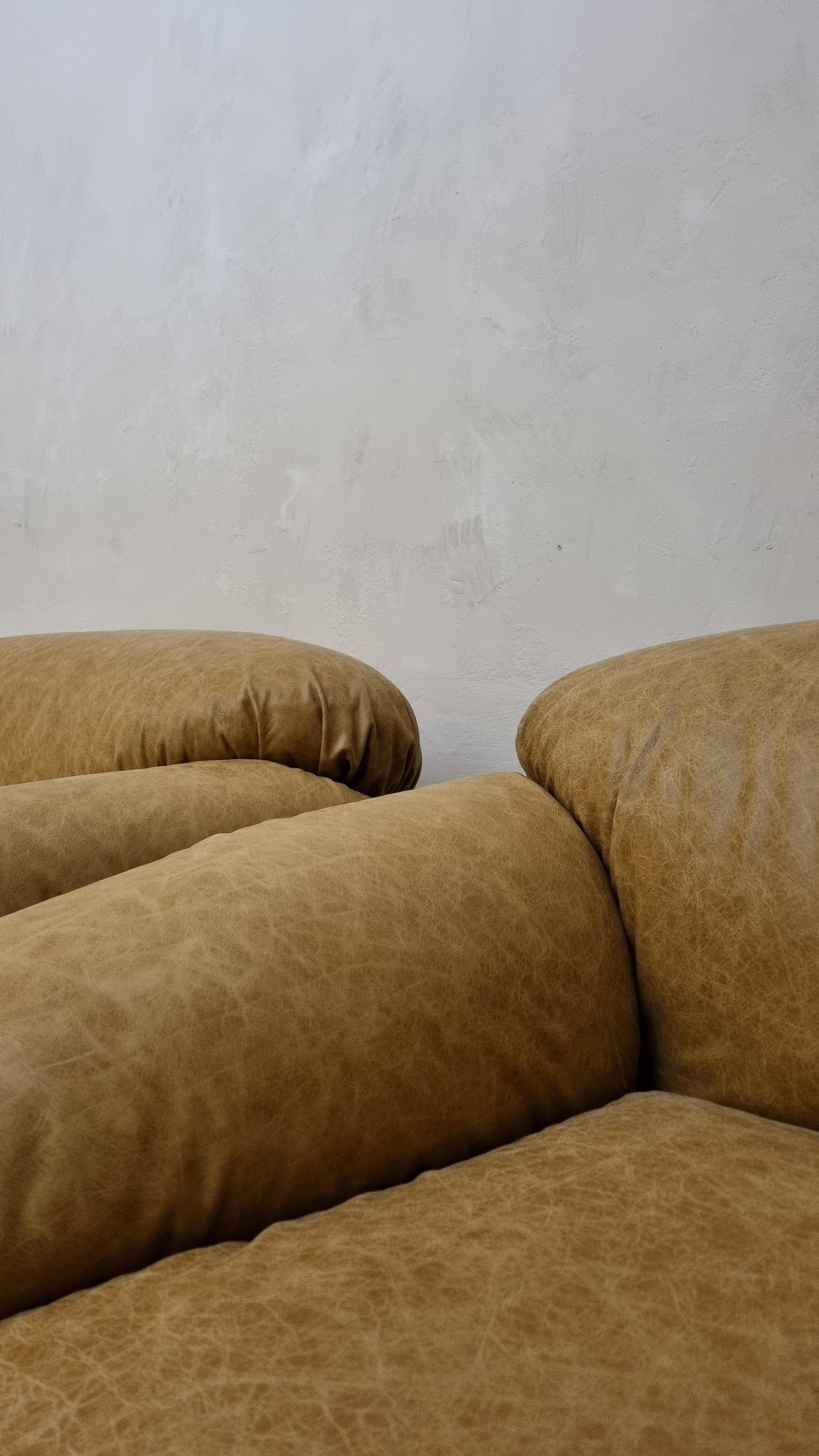italien Fauteuils Sesann conçus par Gianfranco Frattini pour Cassina, 1970 en vente