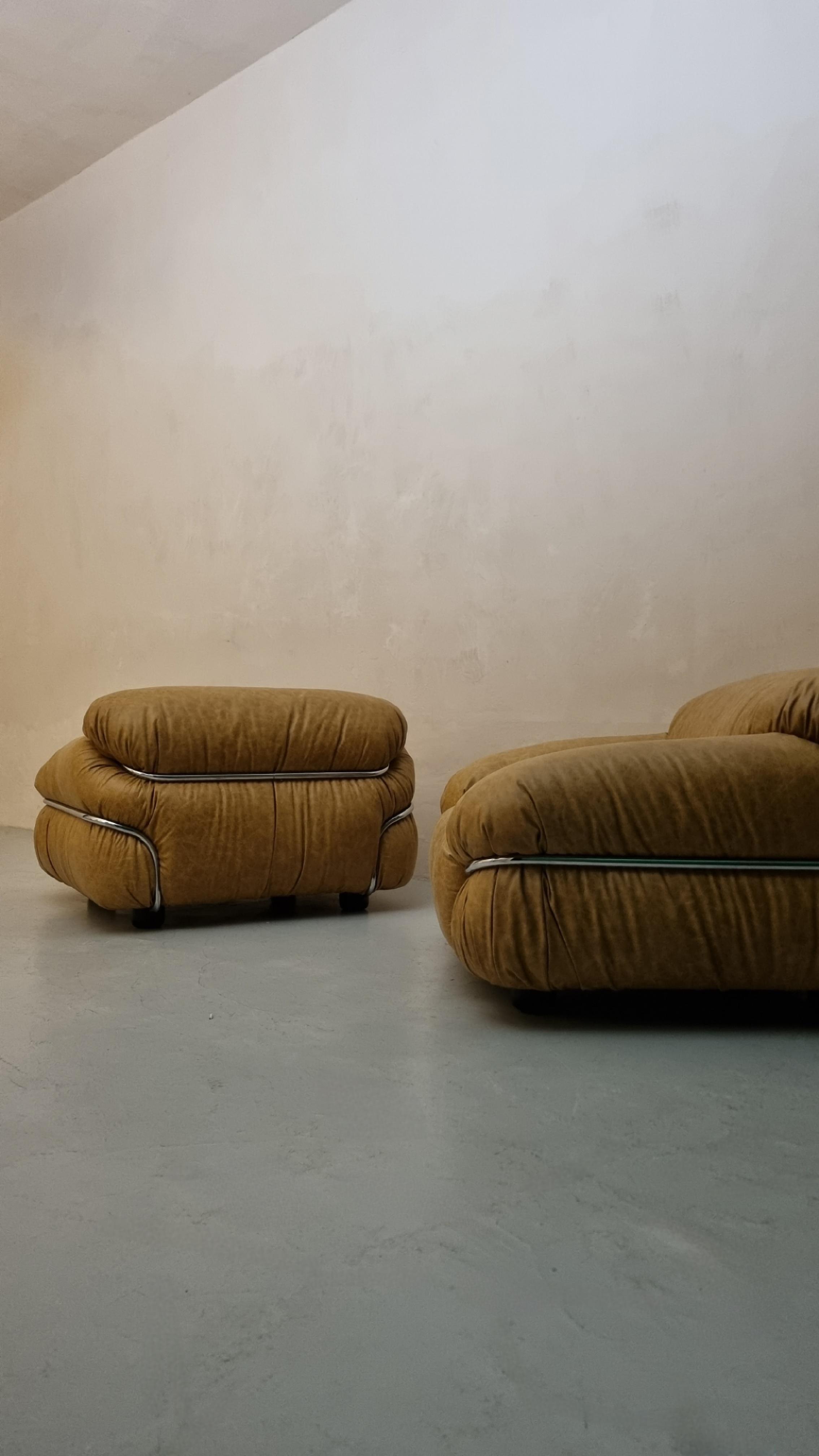 Fauteuils Sesann conçus par Gianfranco Frattini pour Cassina, 1970 Excellent état - En vente à Arezzo, Italy