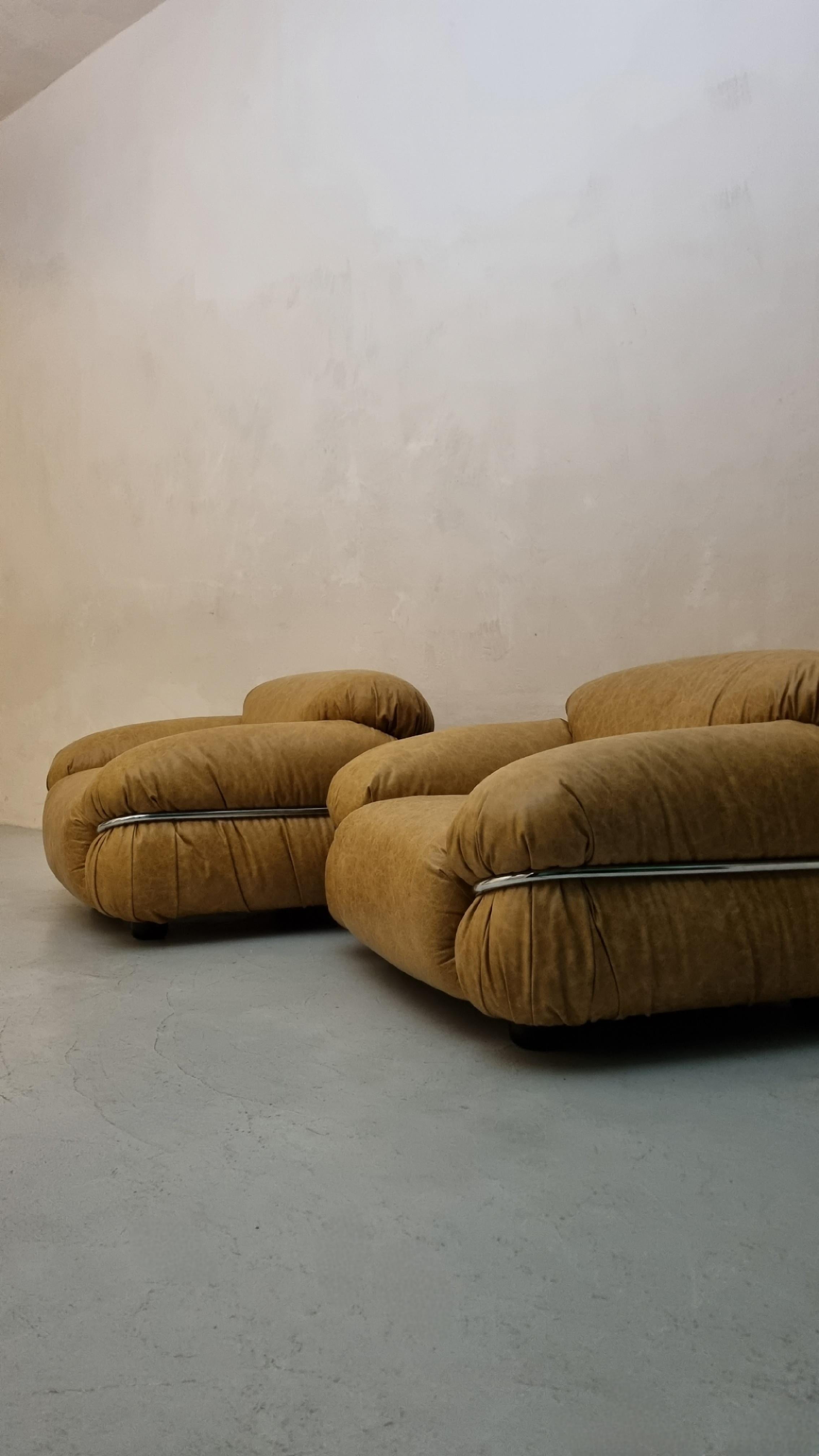 Métal Fauteuils Sesann conçus par Gianfranco Frattini pour Cassina, 1970 en vente