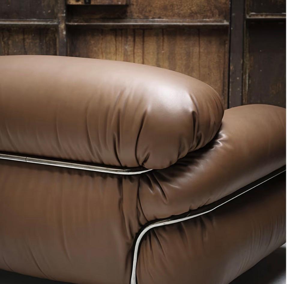 Contemporary Sesann Leather Lounge Chair by Gianfranco Frattini For Sale