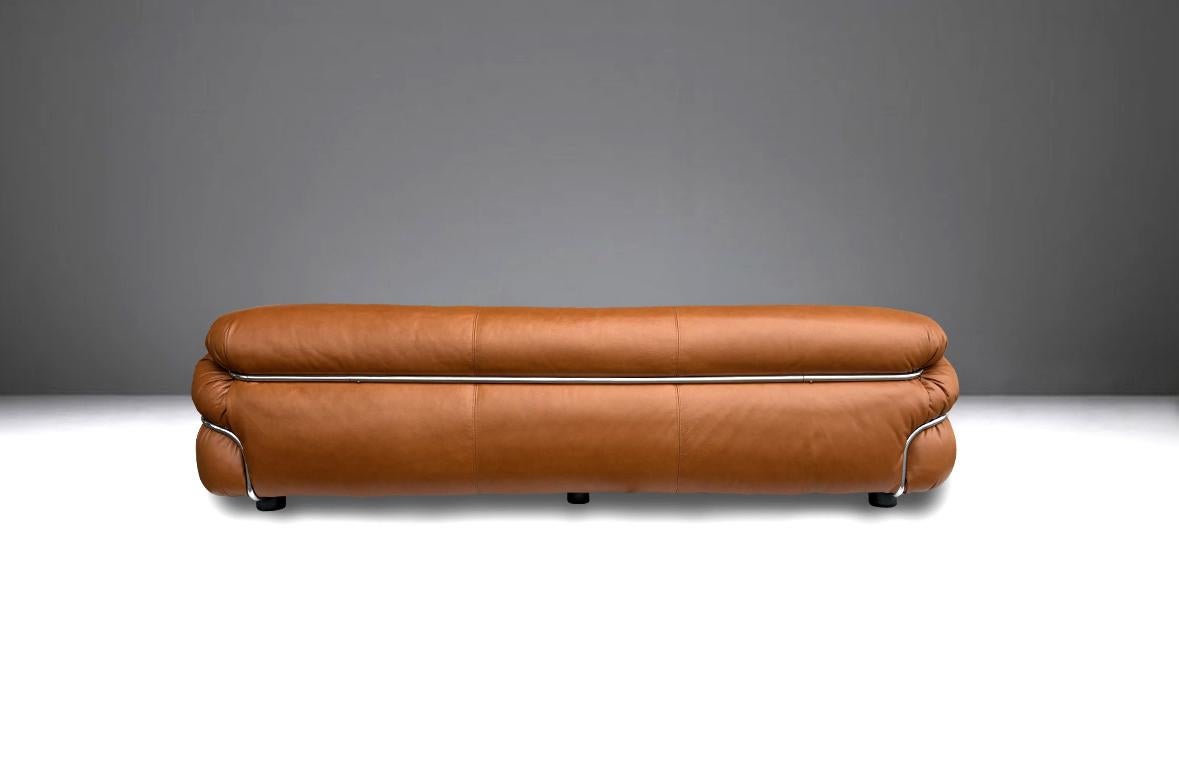 Sesann-Leder-Sofa von Gianfranco Frattini, Cassina (Erstausgabe), 1972 (Space Age) im Angebot