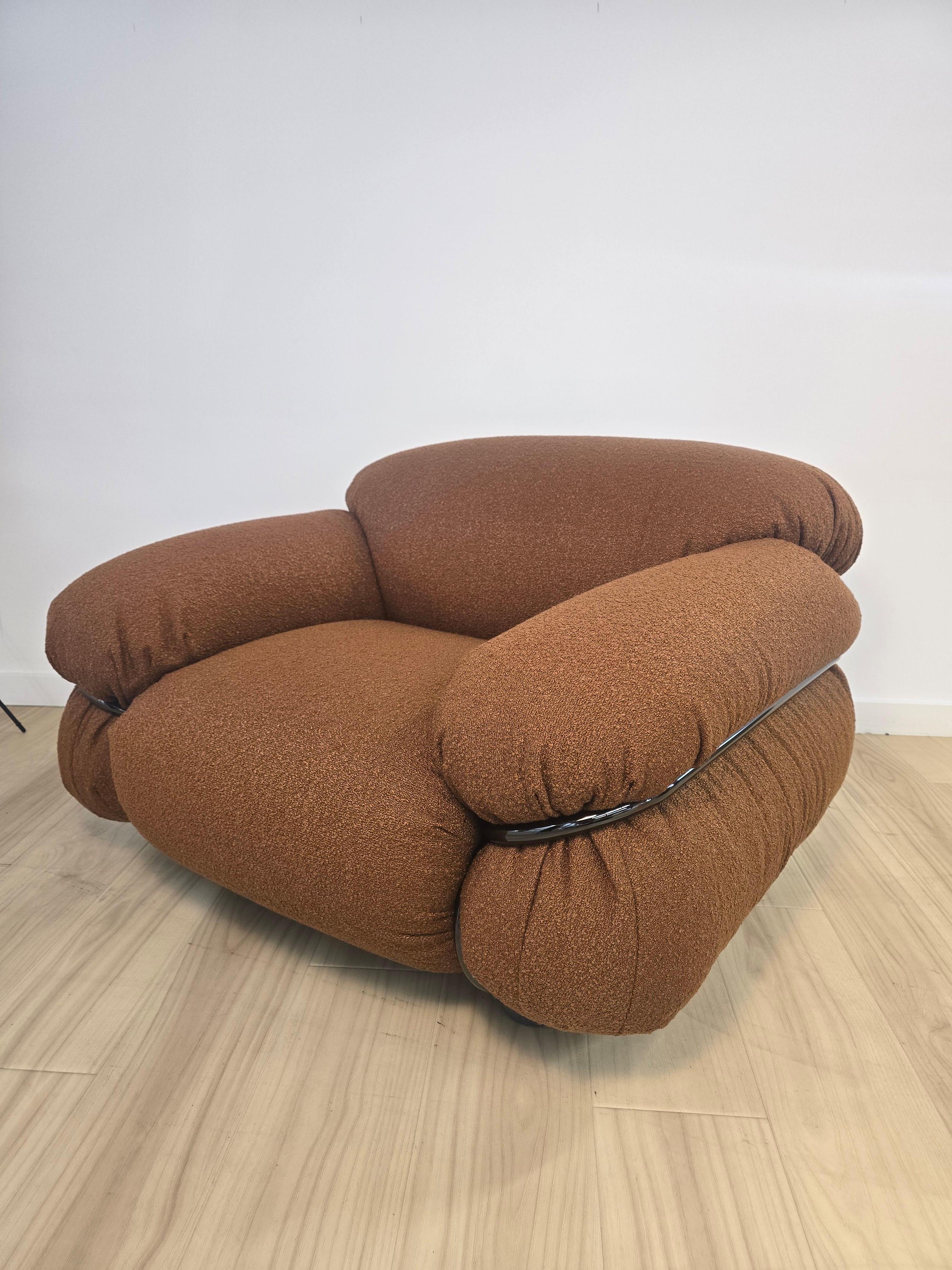 Italian Sesann Lounge Chair by Tacchini designed by Gianfranco Frattini For Sale