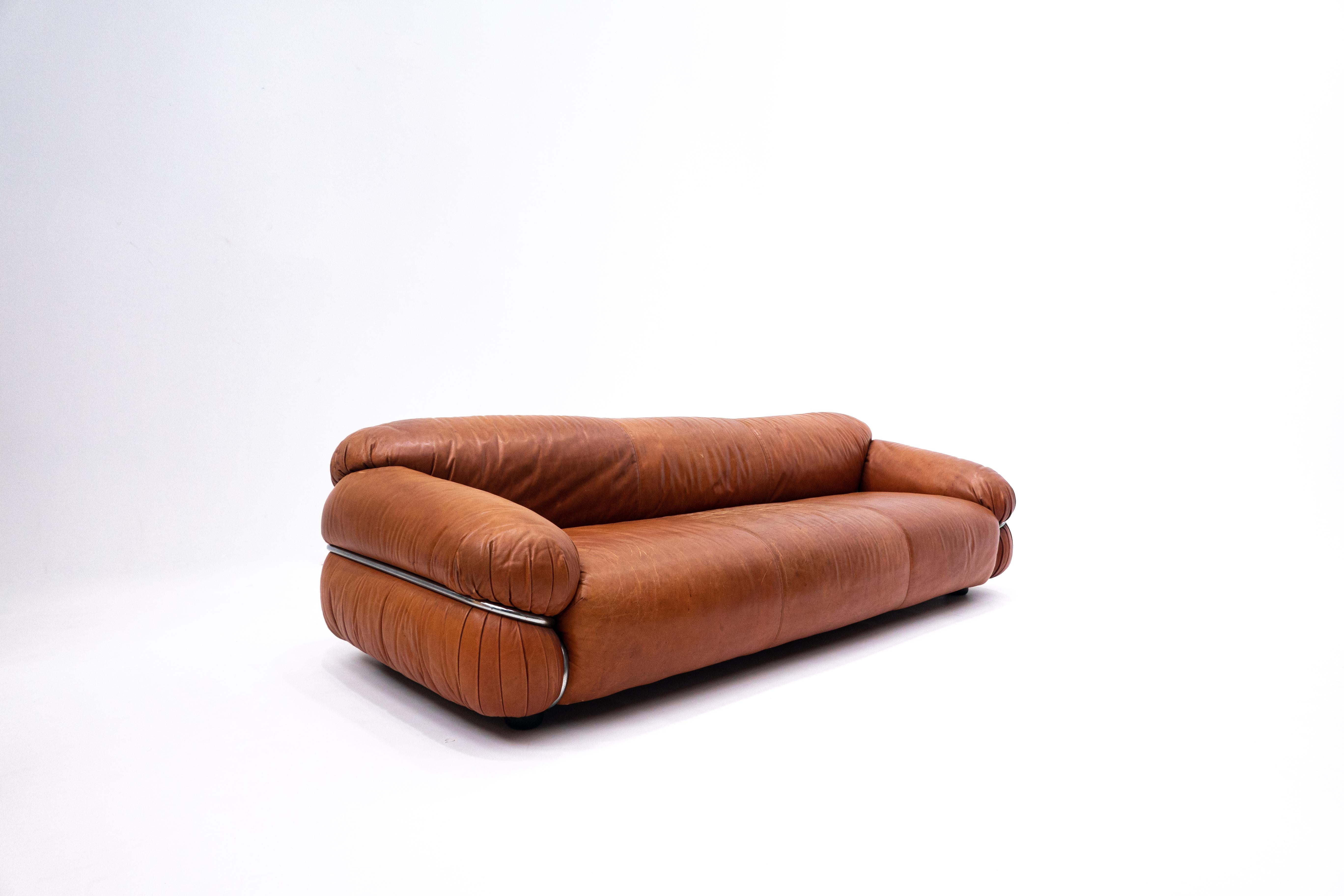 Sesann sofa by Gianfranco Frattini for Cassina, cognac leather, Italy, 1970s
Original leather.
