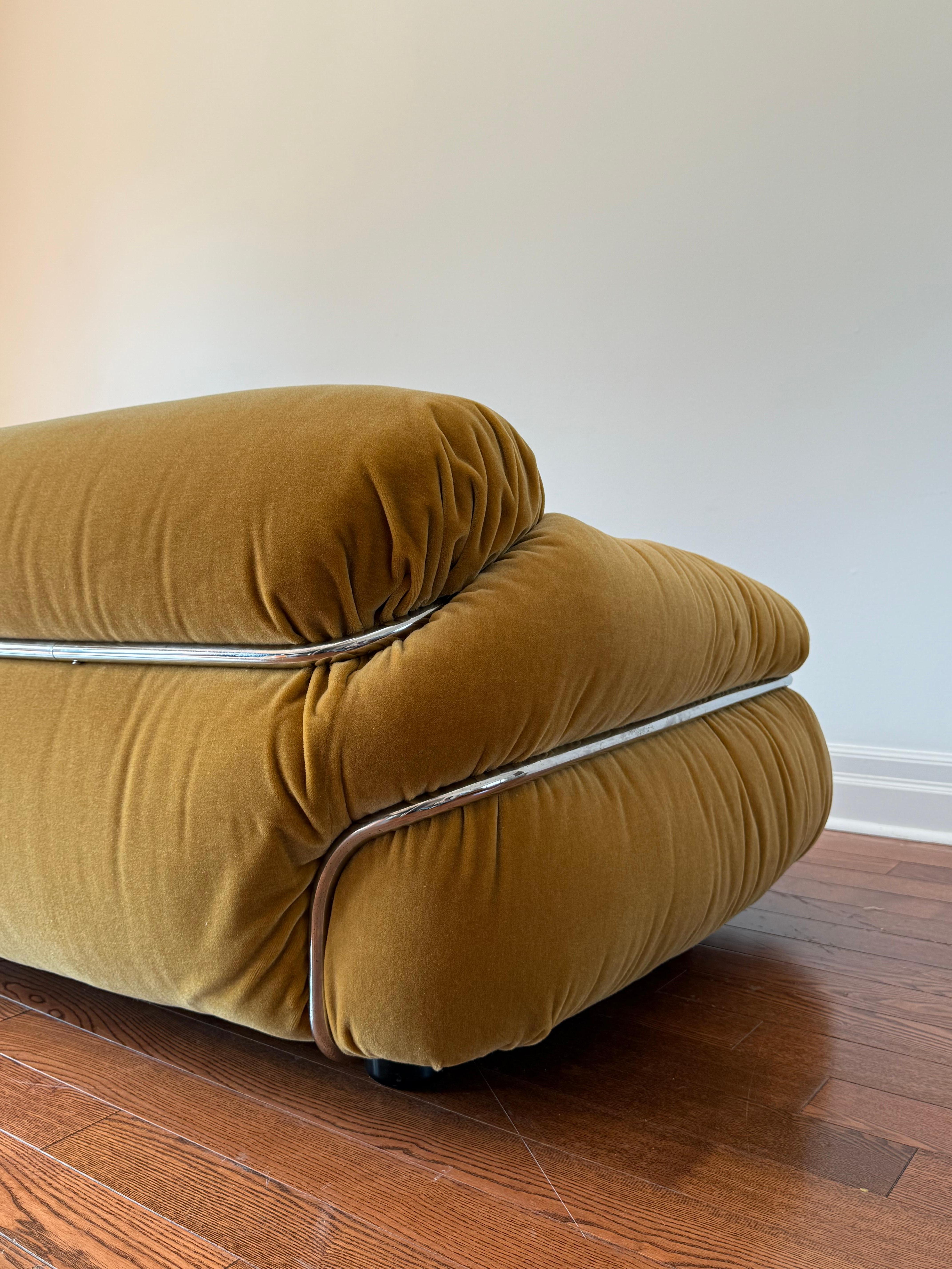 Sofá Sesann de Gianfranco Frattini para Cassina en venta 1